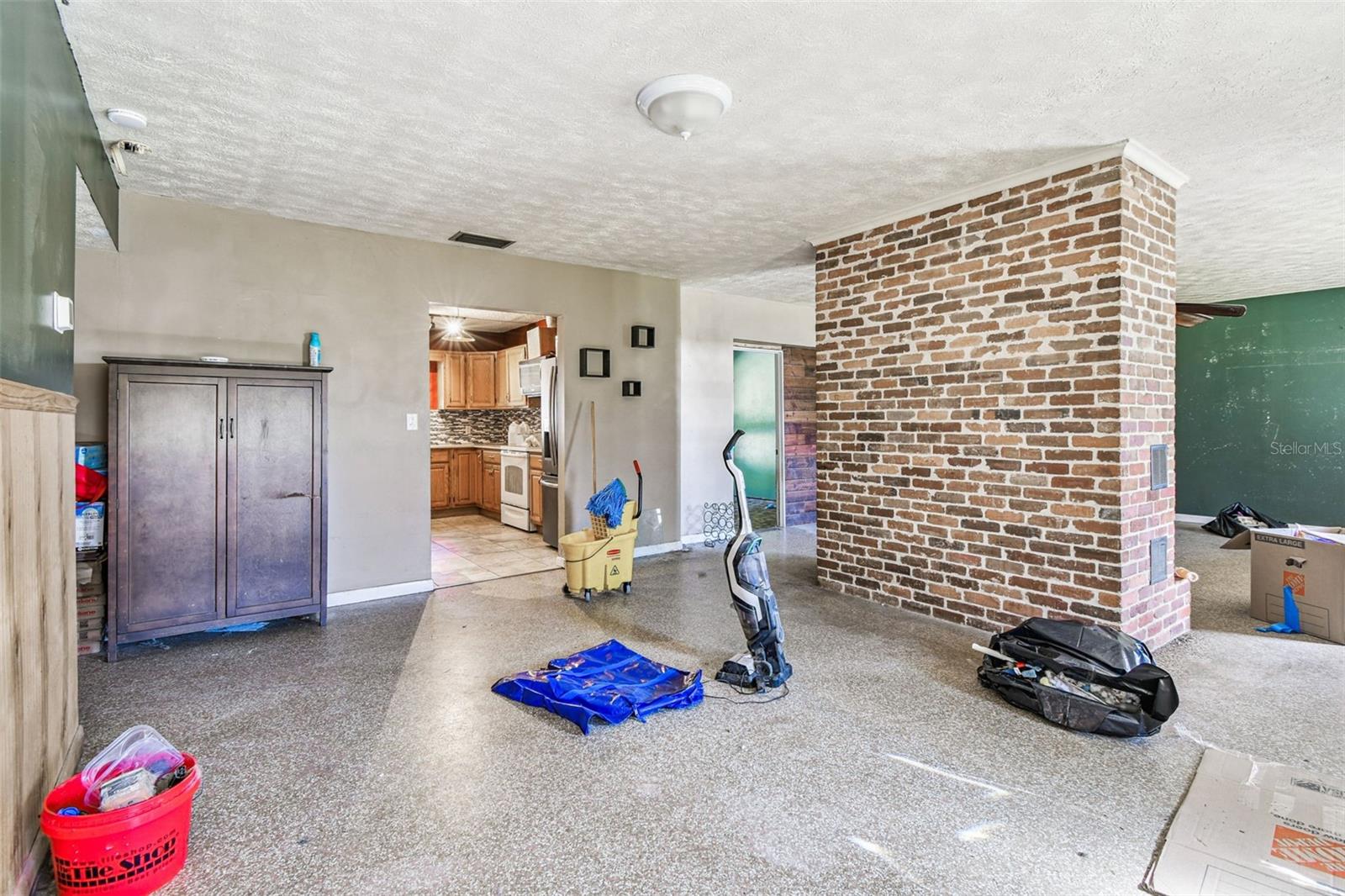 Image 11 of 66 For 7502 Lone Star Place