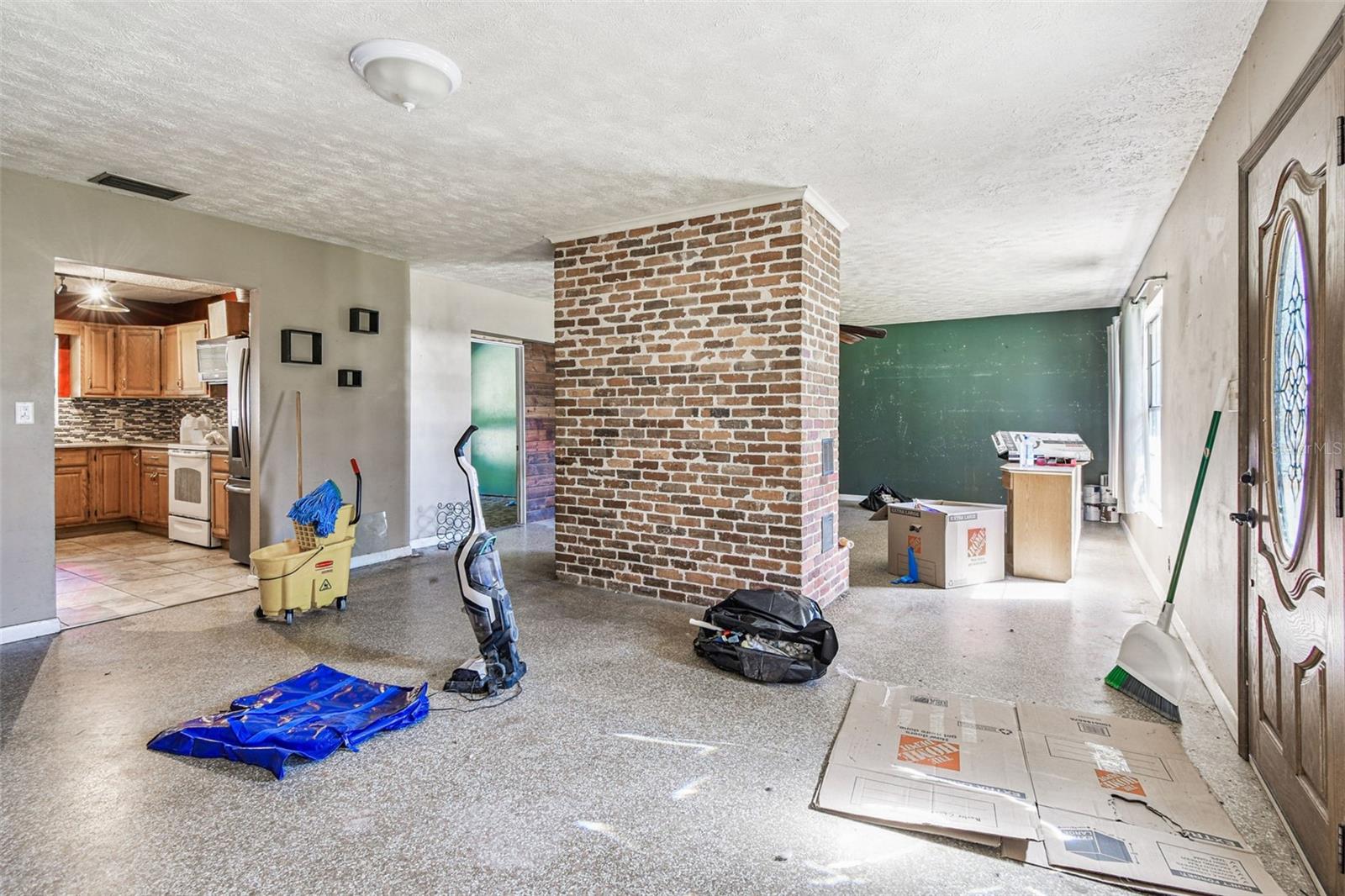 Image 12 of 66 For 7502 Lone Star Place