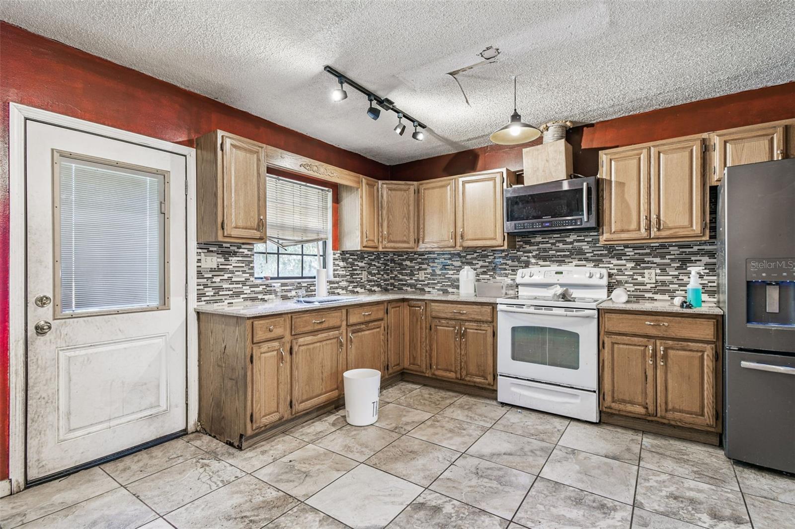 Image 23 of 66 For 7502 Lone Star Place