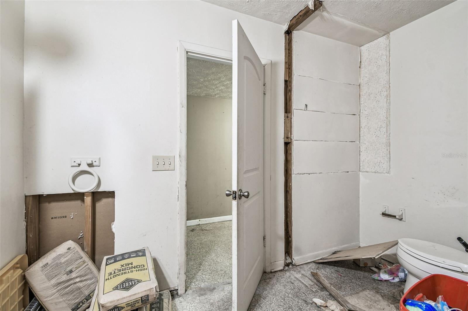 Image 35 of 66 For 7502 Lone Star Place