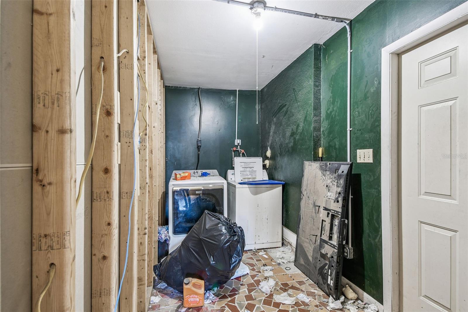 Image 38 of 66 For 7502 Lone Star Place