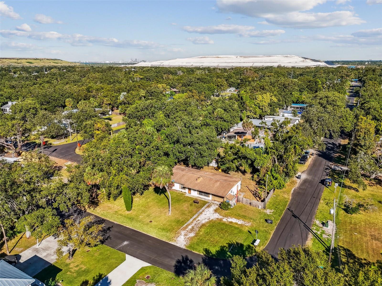 Image 53 of 66 For 7502 Lone Star Place