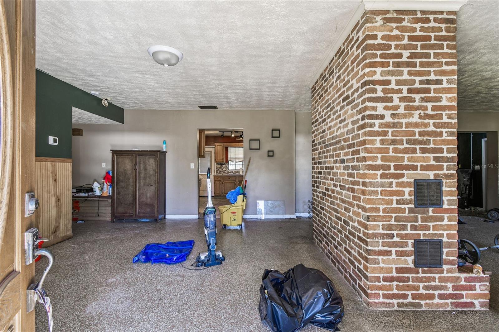 Image 7 of 66 For 7502 Lone Star Place