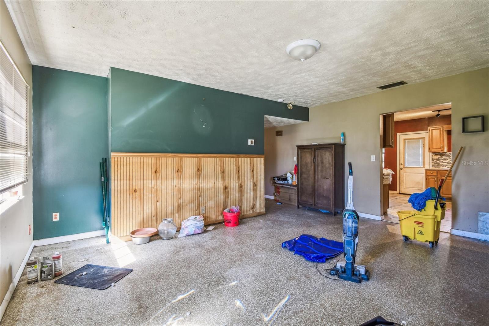 Image 9 of 66 For 7502 Lone Star Place