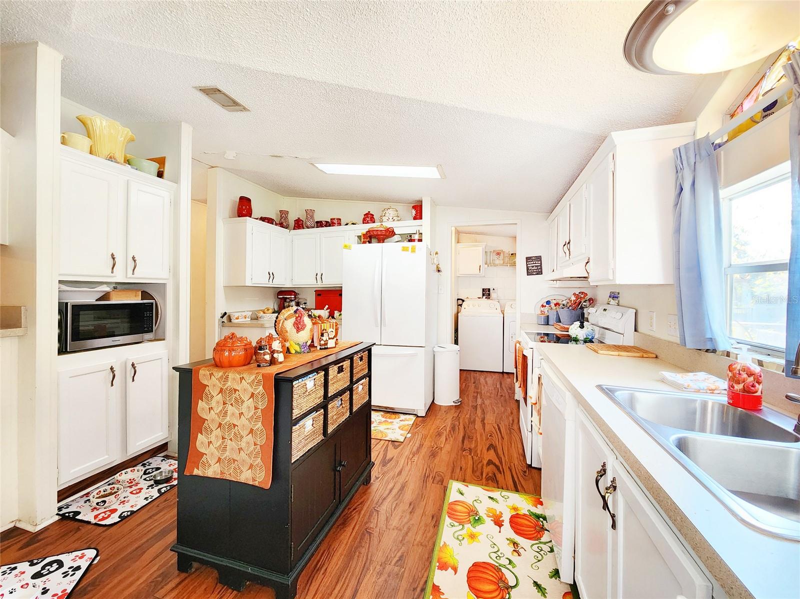 Listing photo id 8 for 12315 Morgan Road