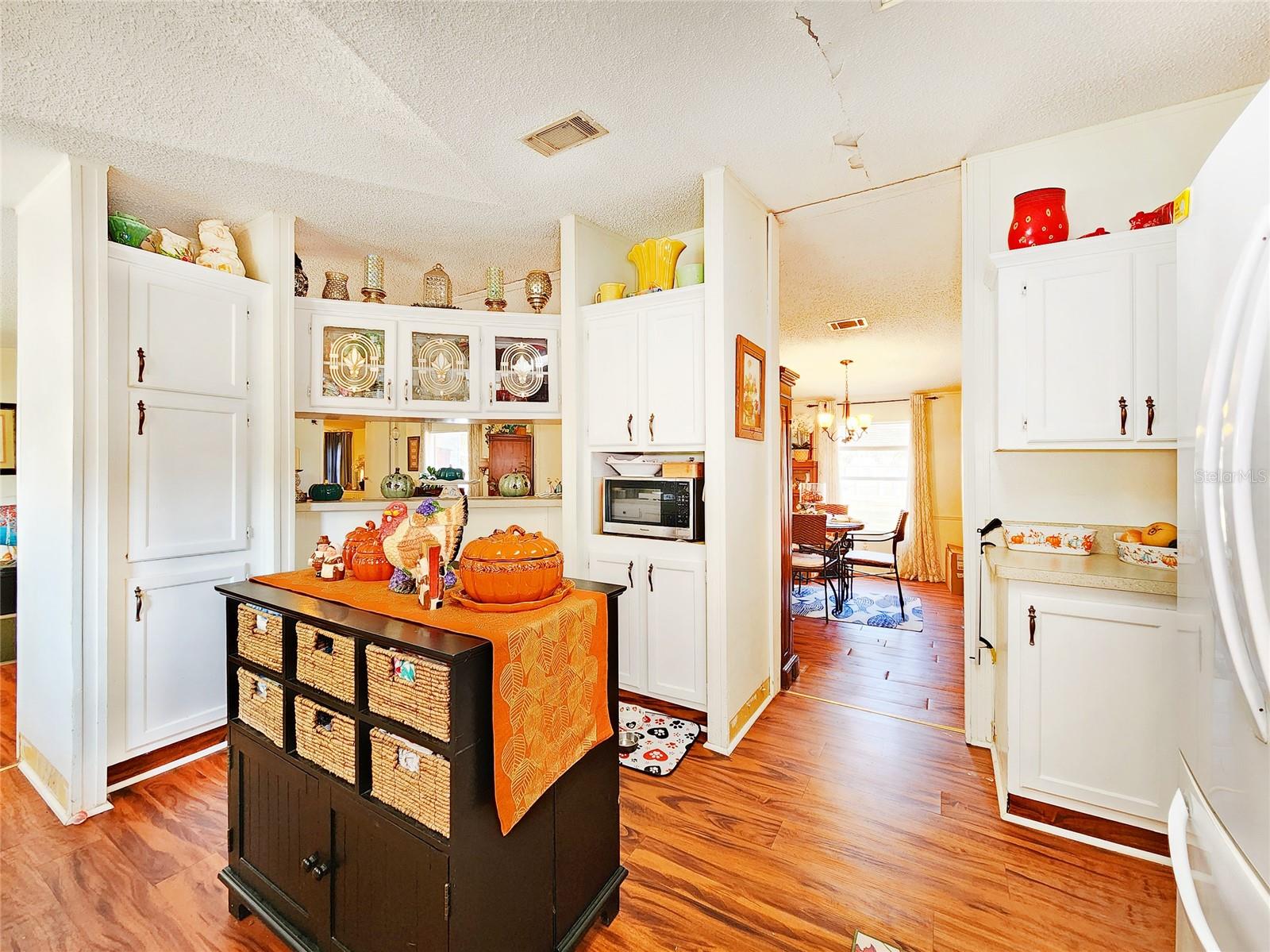 Listing photo id 9 for 12315 Morgan Road