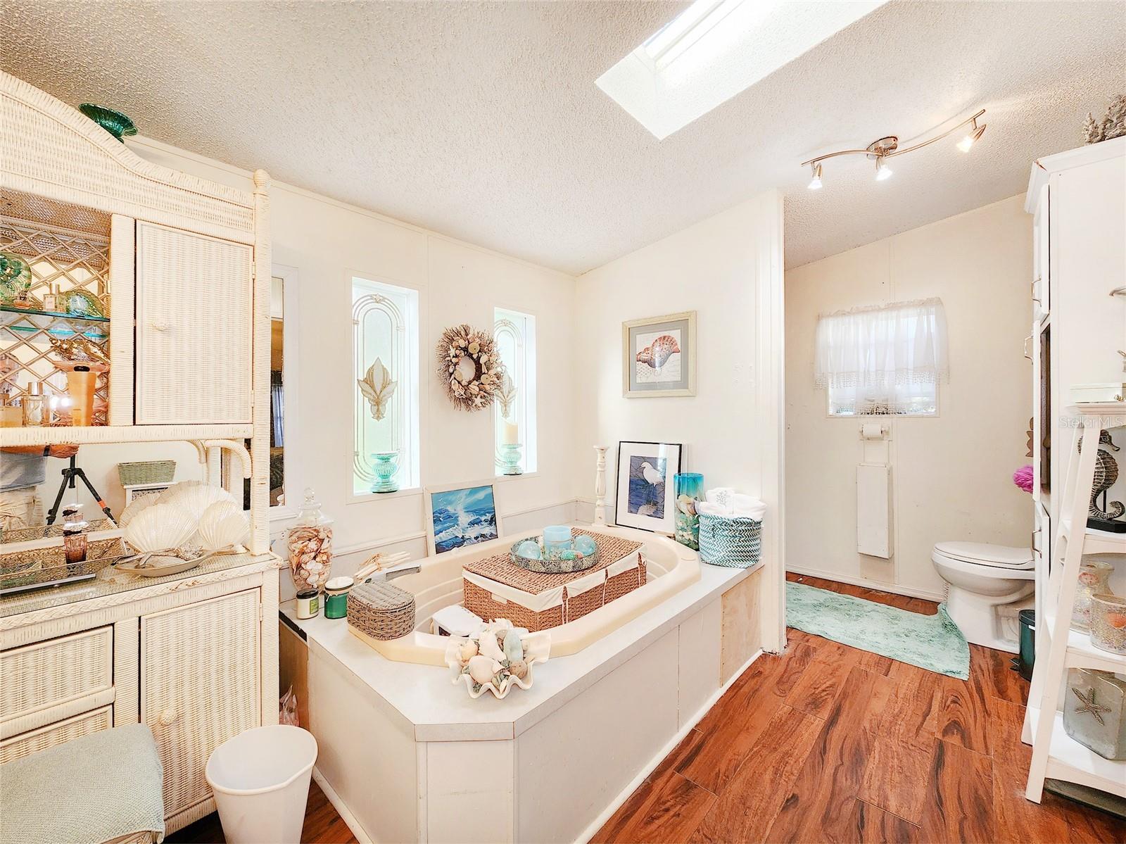 Listing photo id 16 for 12315 Morgan Road