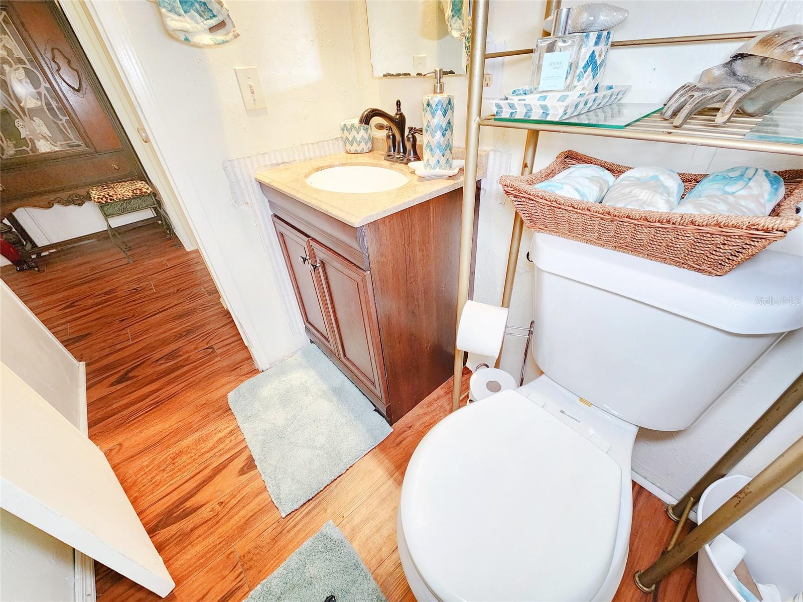 Listing photo id 19 for 12315 Morgan Road