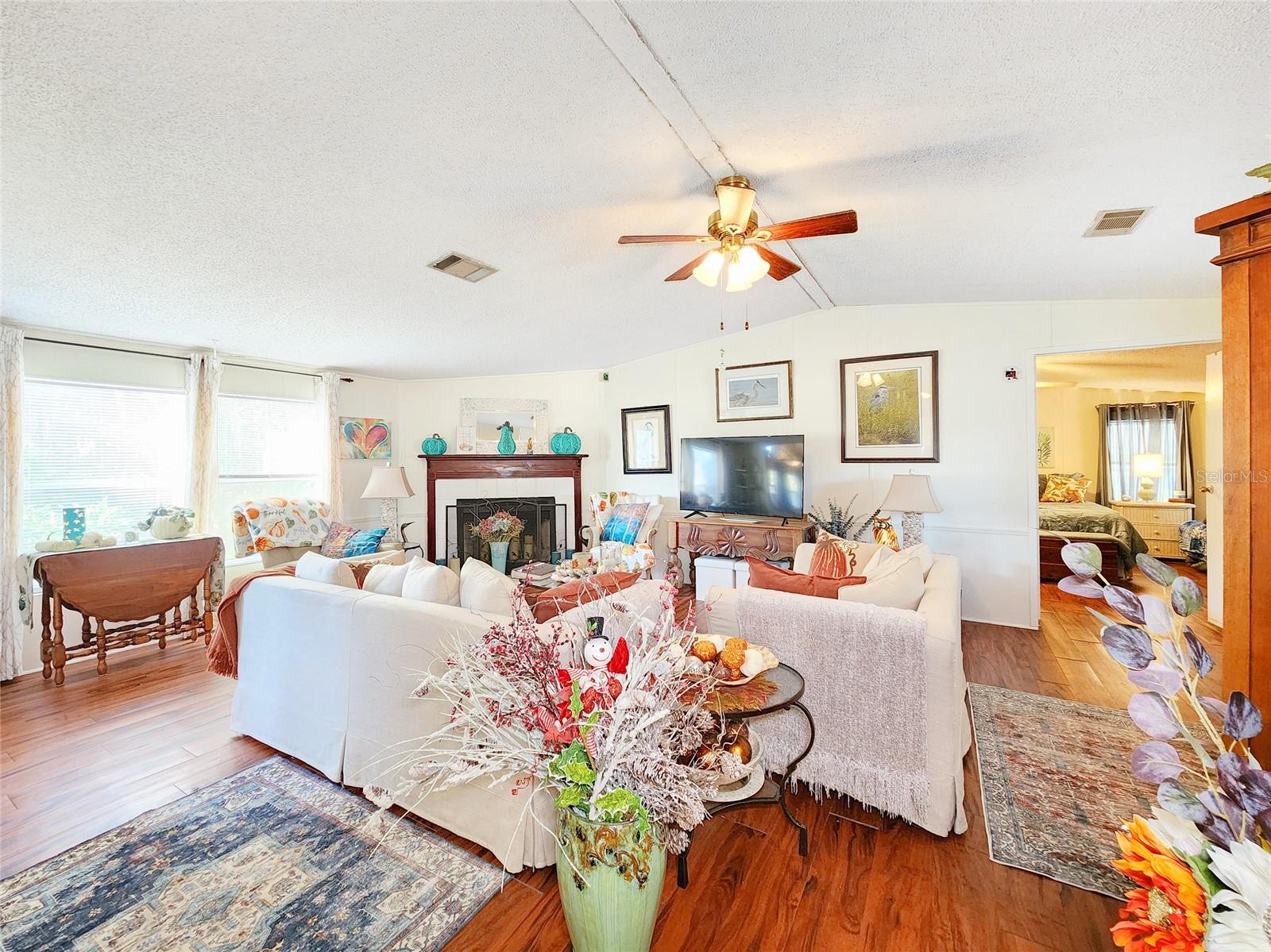 Listing photo id 2 for 12315 Morgan Road