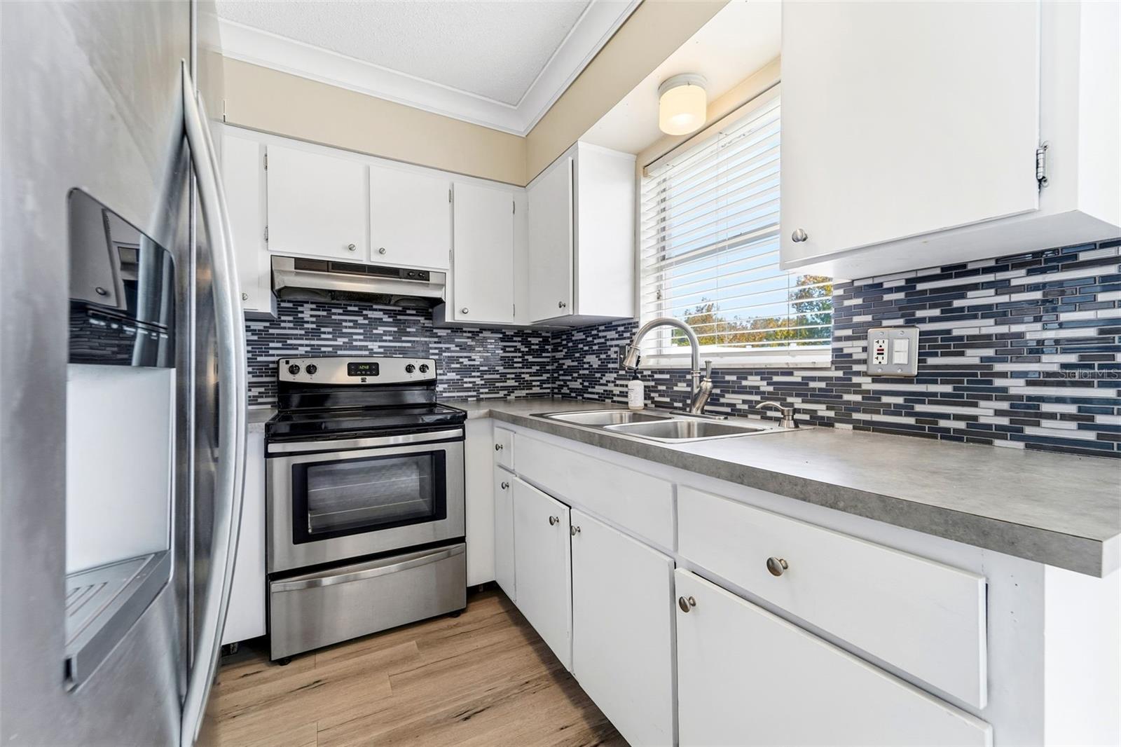 Image 6 of 21 For 9453 Golden Grove Street