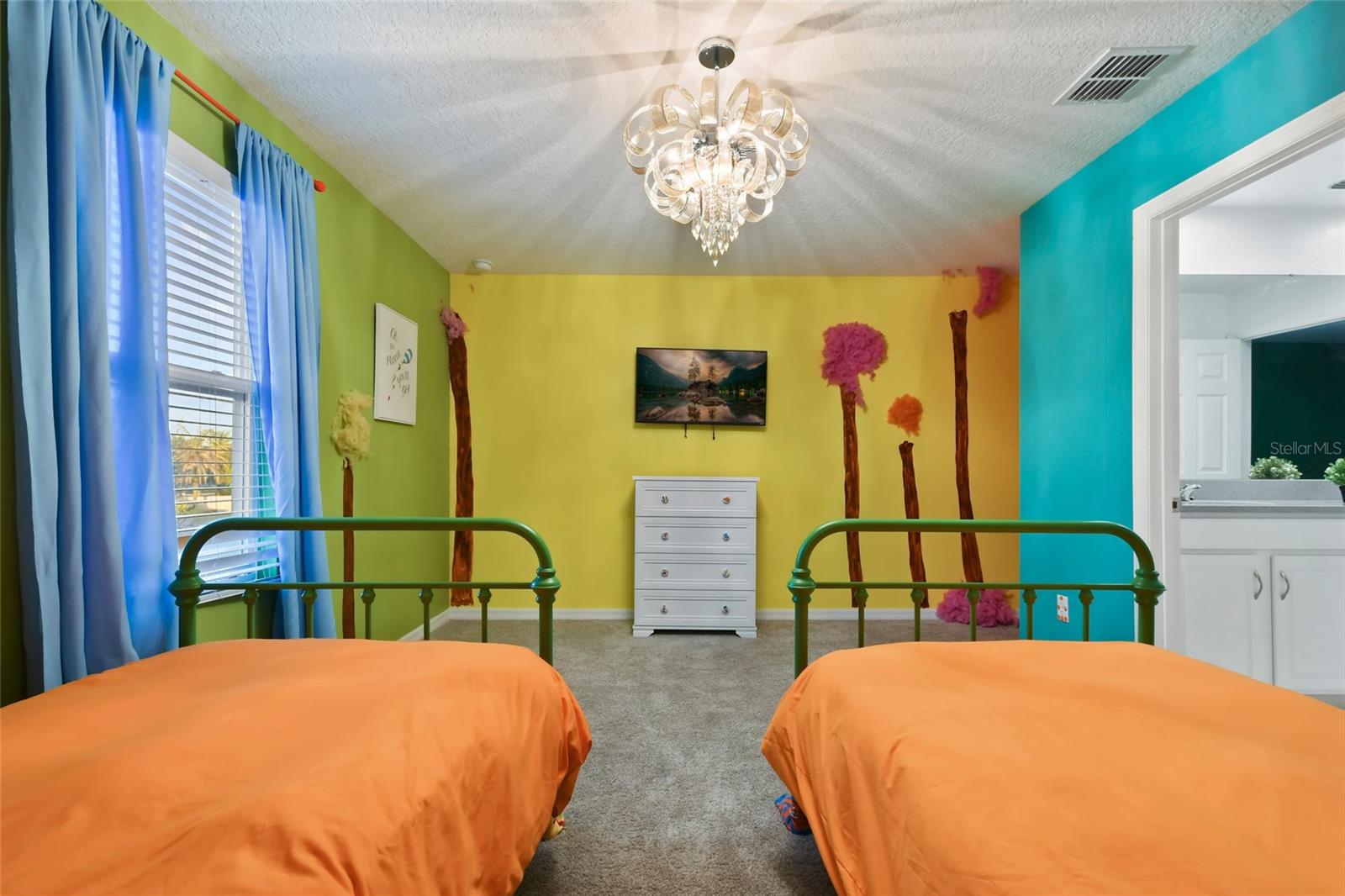 Image 35 of 48 For 8931 Amelia Downs Trail