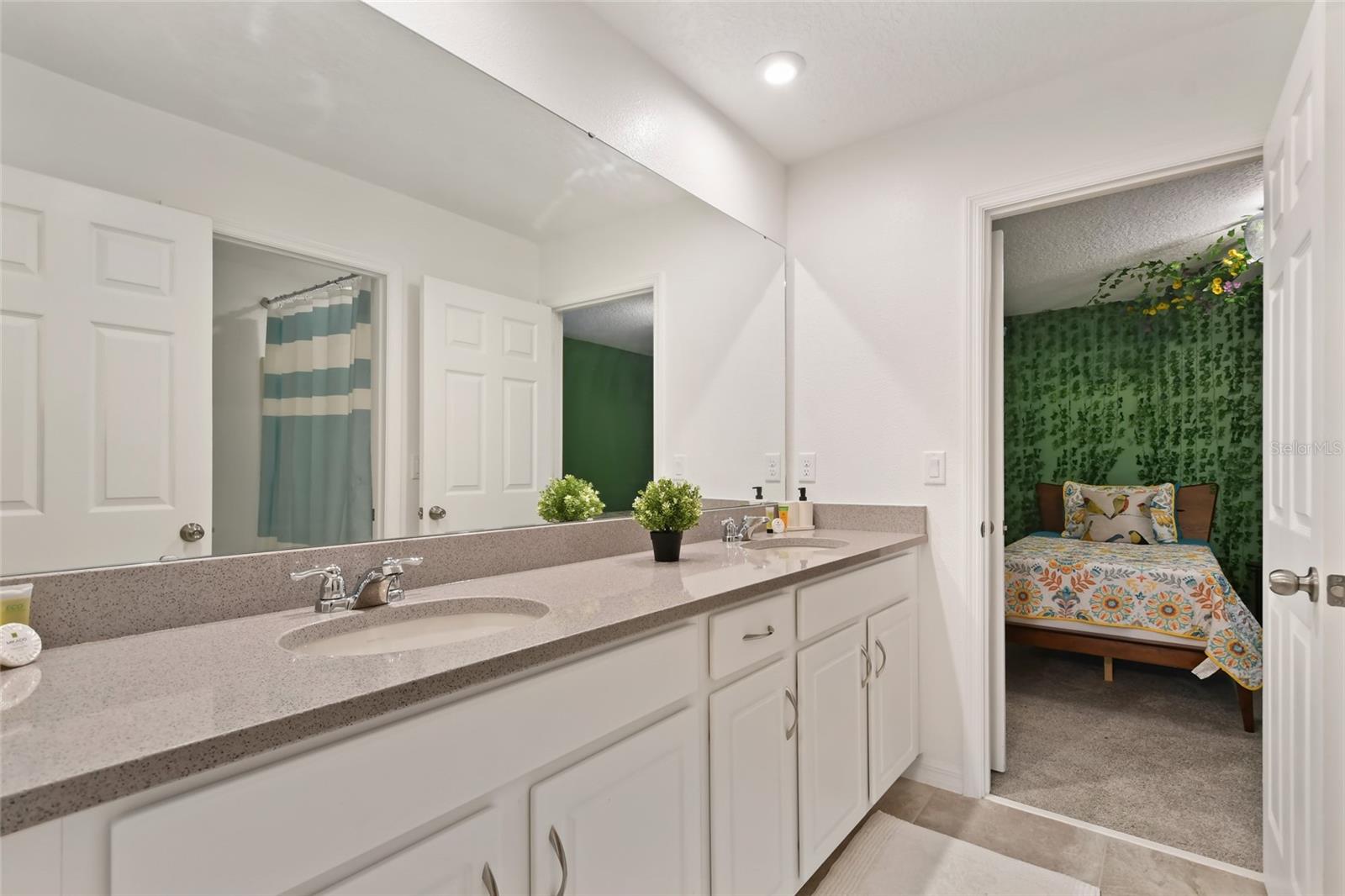 Image 36 of 48 For 8931 Amelia Downs Trail