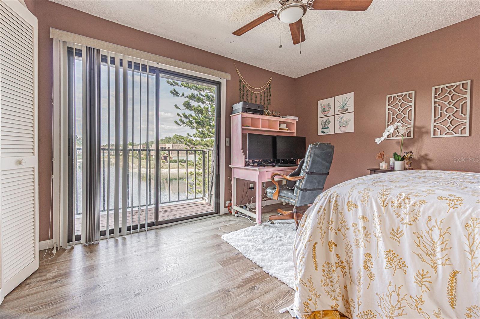 Image 16 of 28 For 15314 Pond Woods Drive