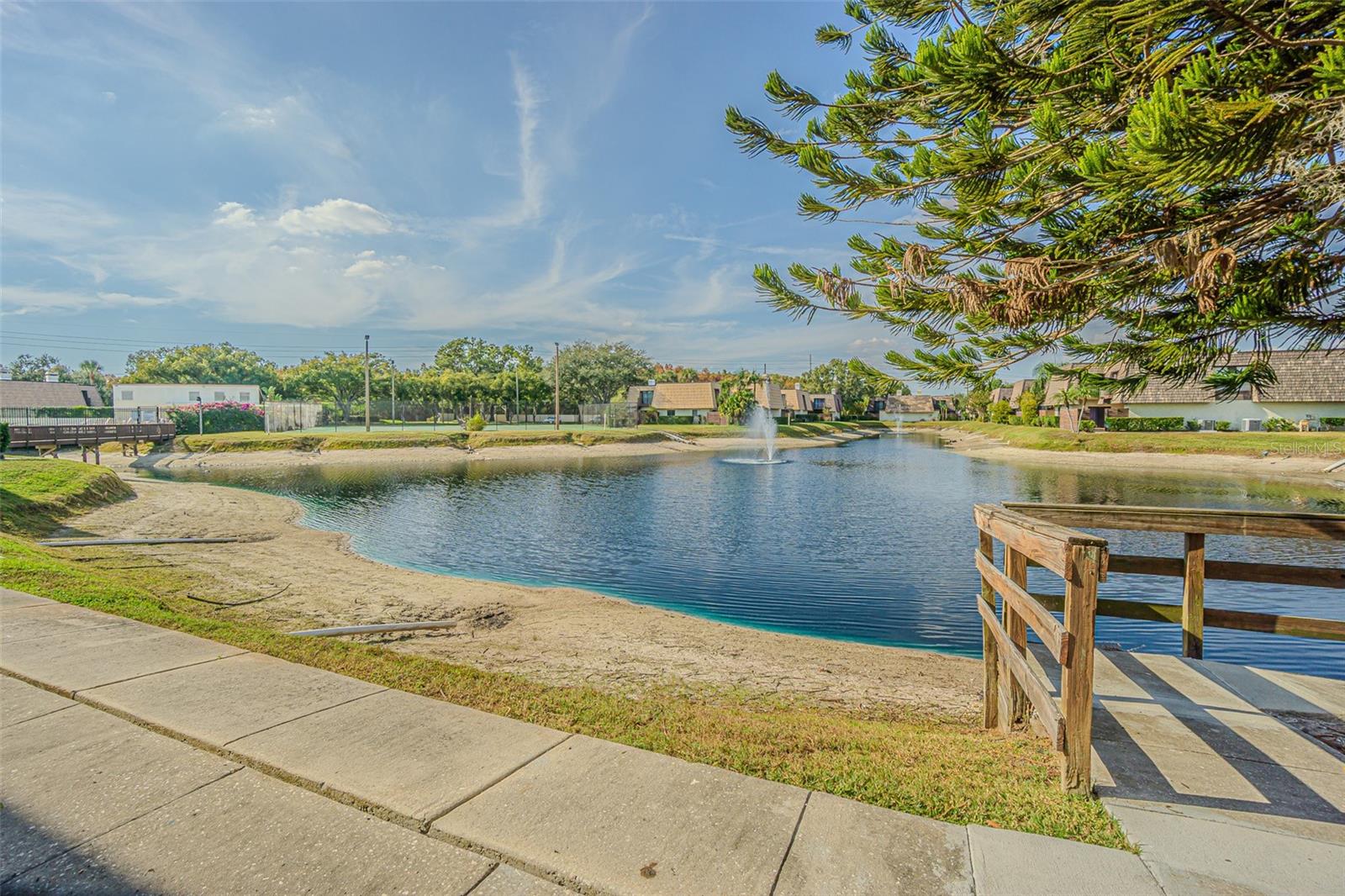 Image 21 of 28 For 15314 Pond Woods Drive