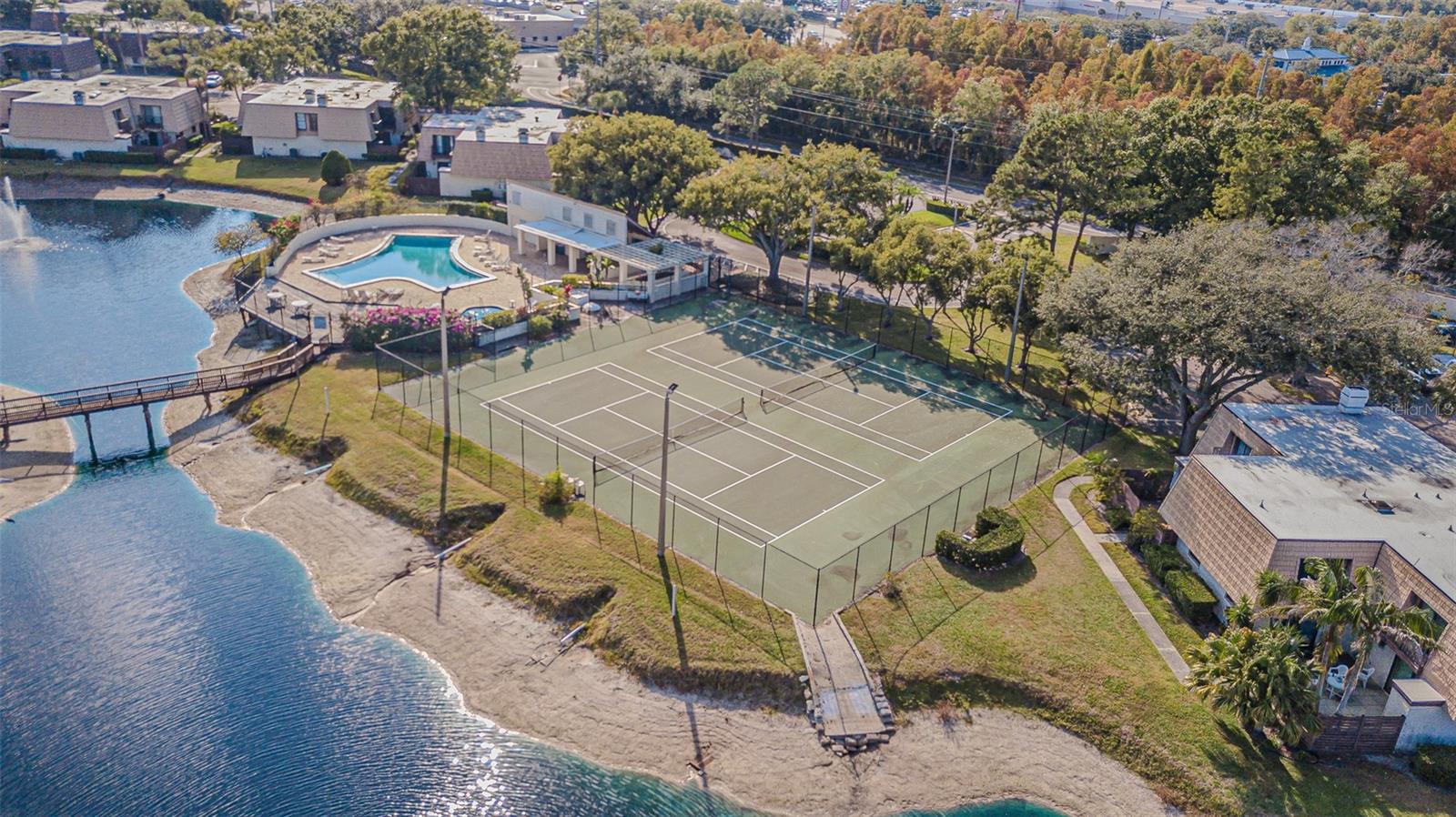 Image 25 of 28 For 15314 Pond Woods Drive