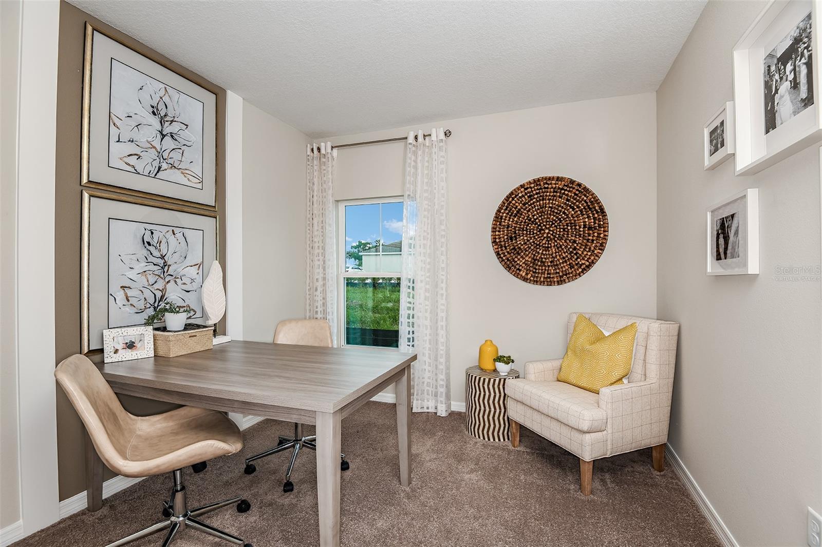 Image 11 of 17 For 5011 Oaks River Street