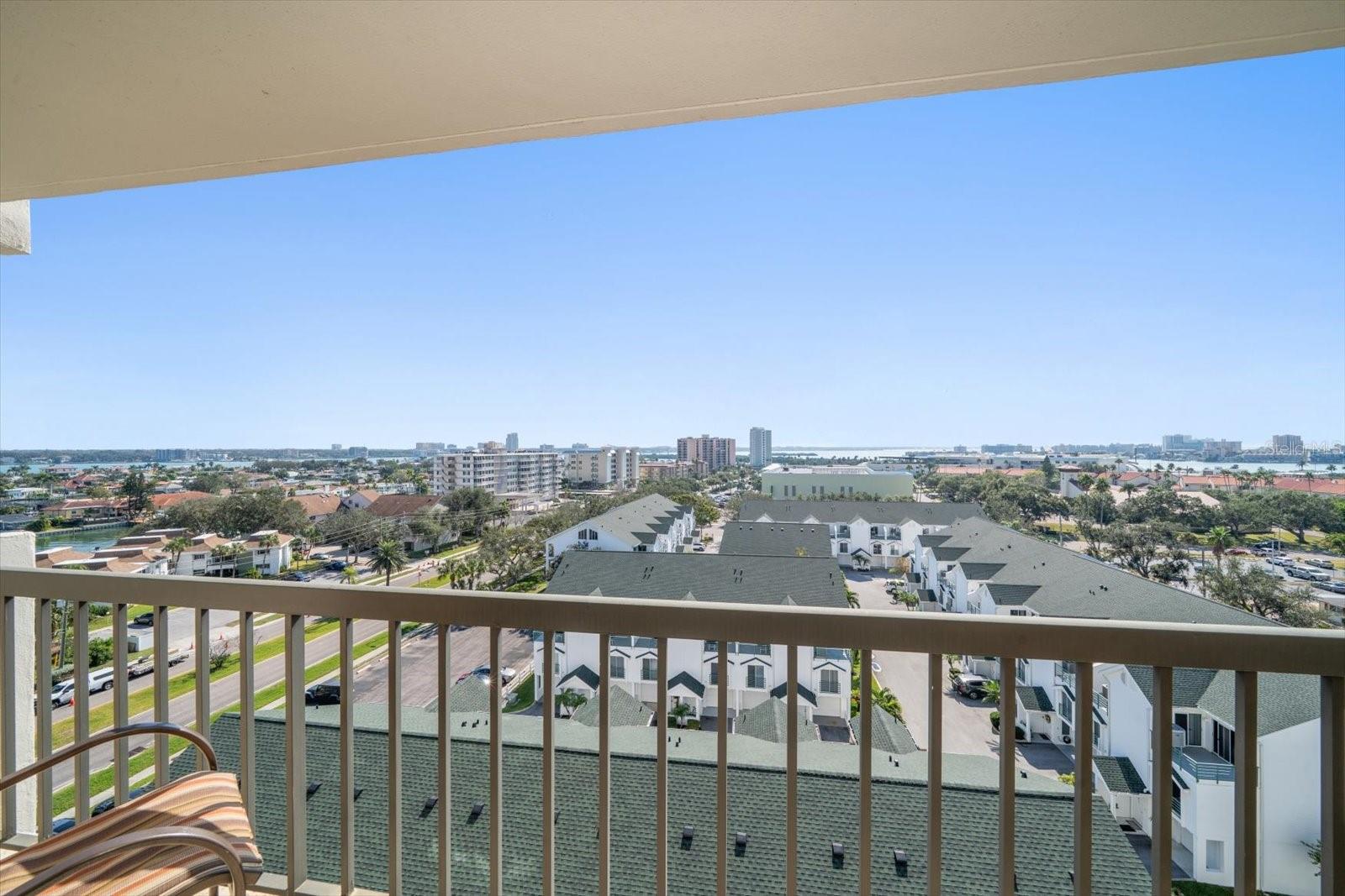 Image 27 of 47 For 400 Island Way 901