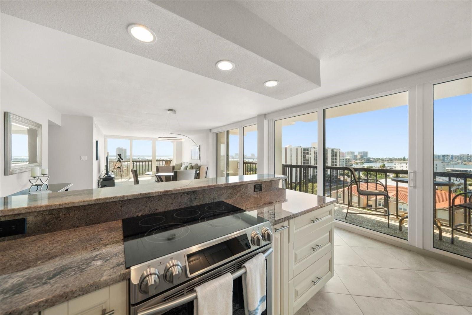 Image 5 of 47 For 400 Island Way 901