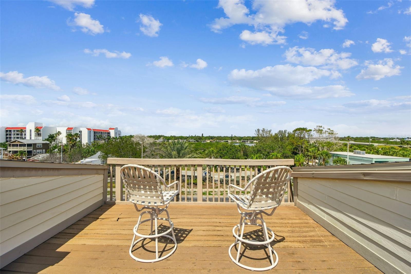 Image 46 of 87 For 19010 Gulf Boulevard 203