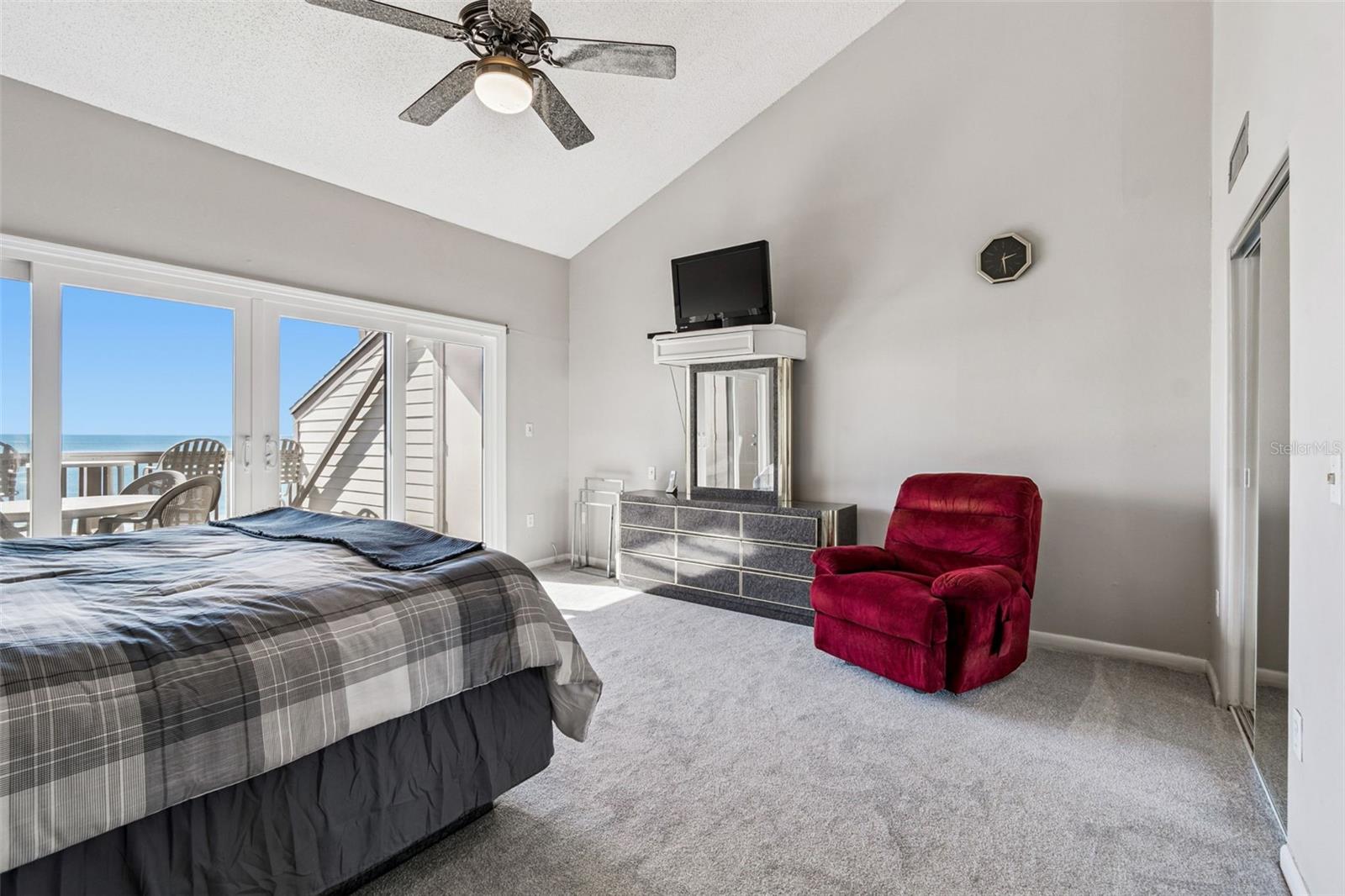 Image 54 of 87 For 19010 Gulf Boulevard 203