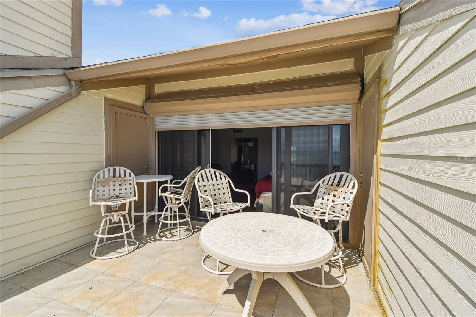 Image 63 of 87 For 19010 Gulf Boulevard 203