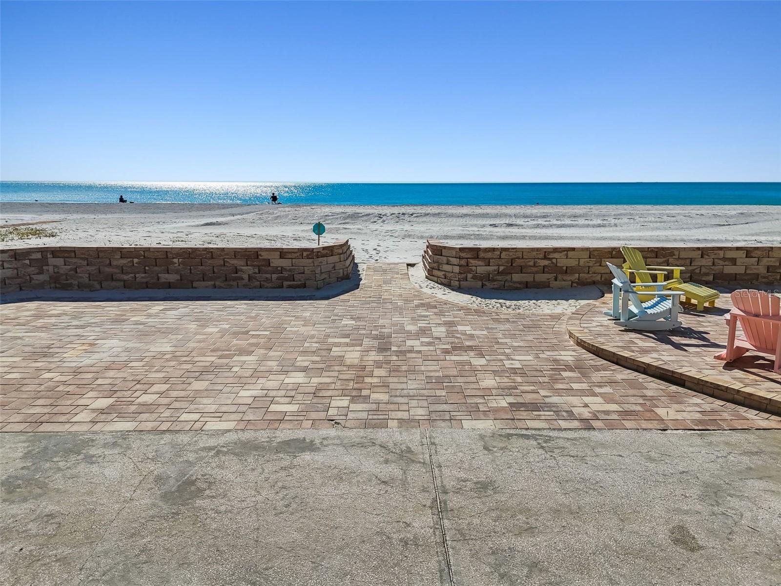 Image 80 of 87 For 19010 Gulf Boulevard 203