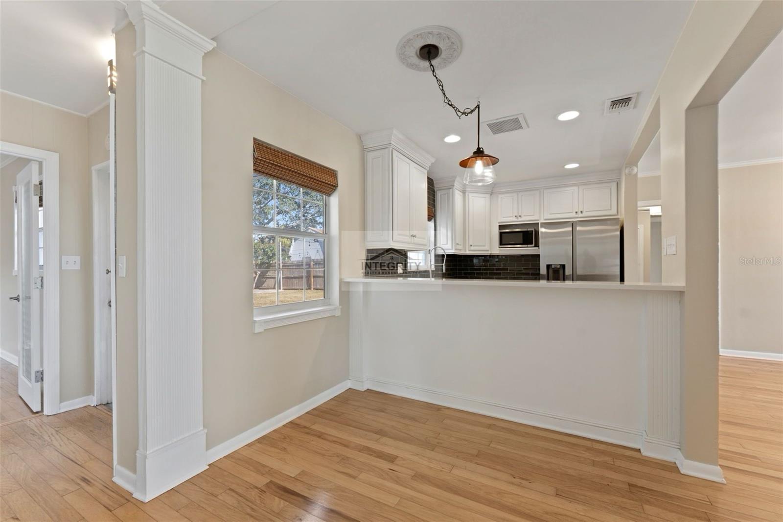 Image 12 of 35 For 4619 Bay Villa Avenue