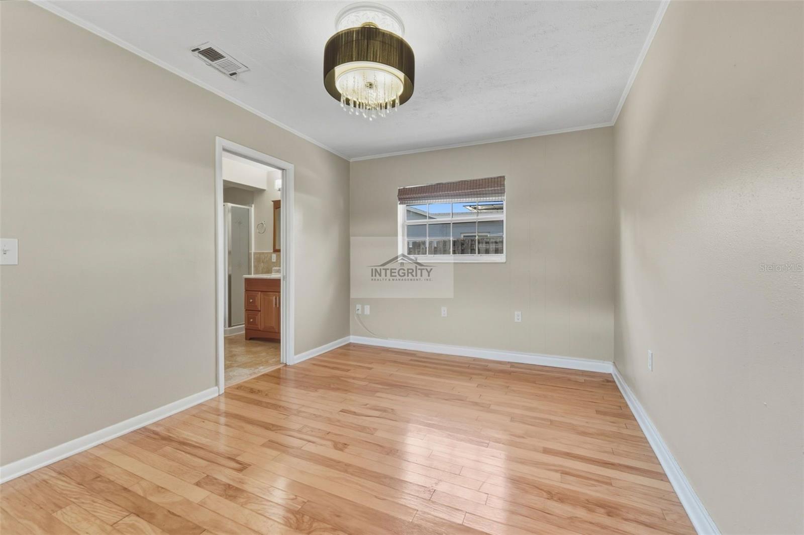 Image 15 of 35 For 4619 Bay Villa Avenue