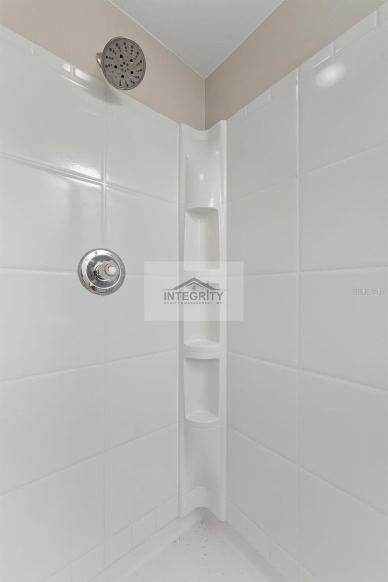 Image 18 of 35 For 4619 Bay Villa Avenue