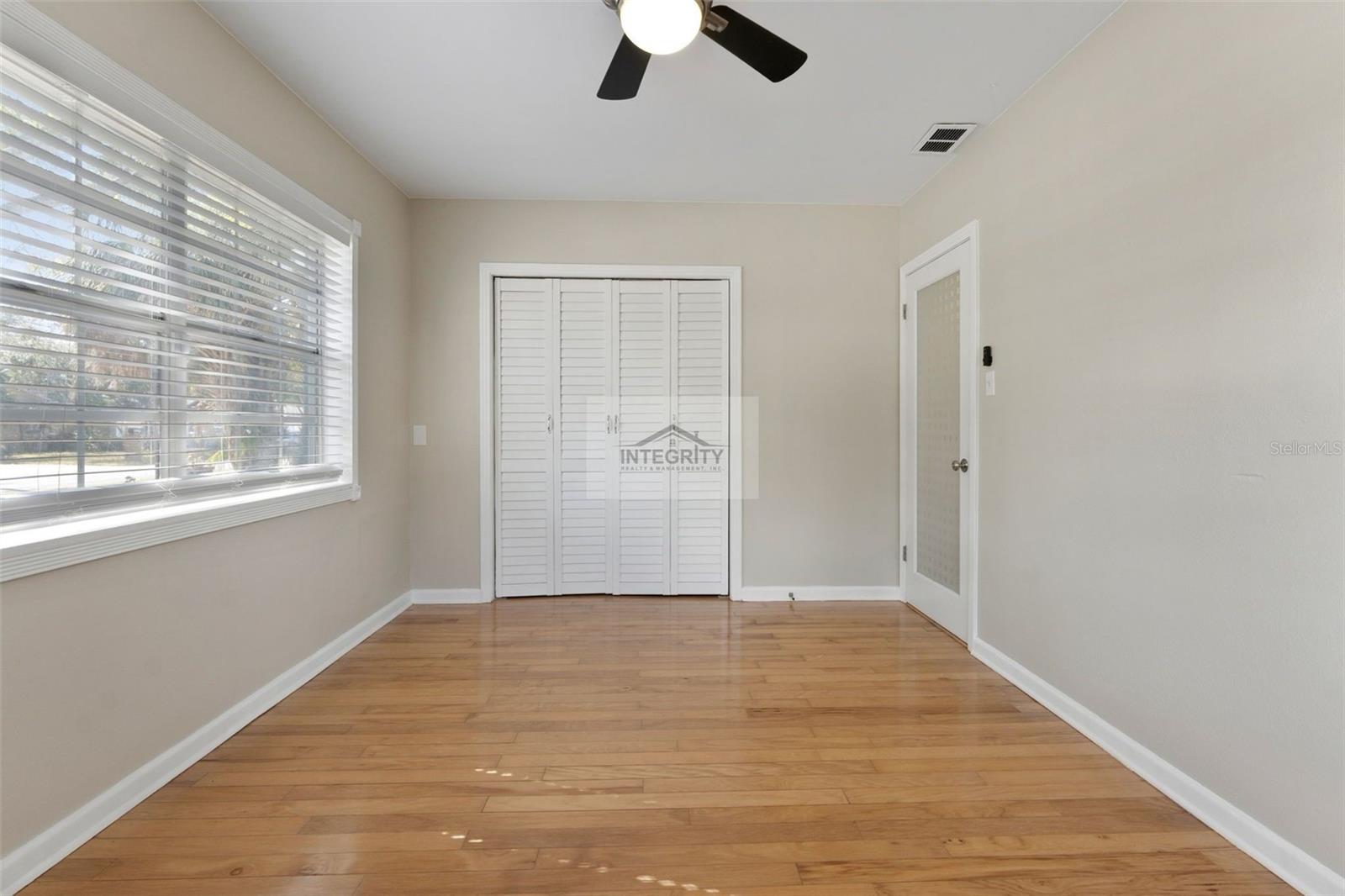 Image 20 of 35 For 4619 Bay Villa Avenue