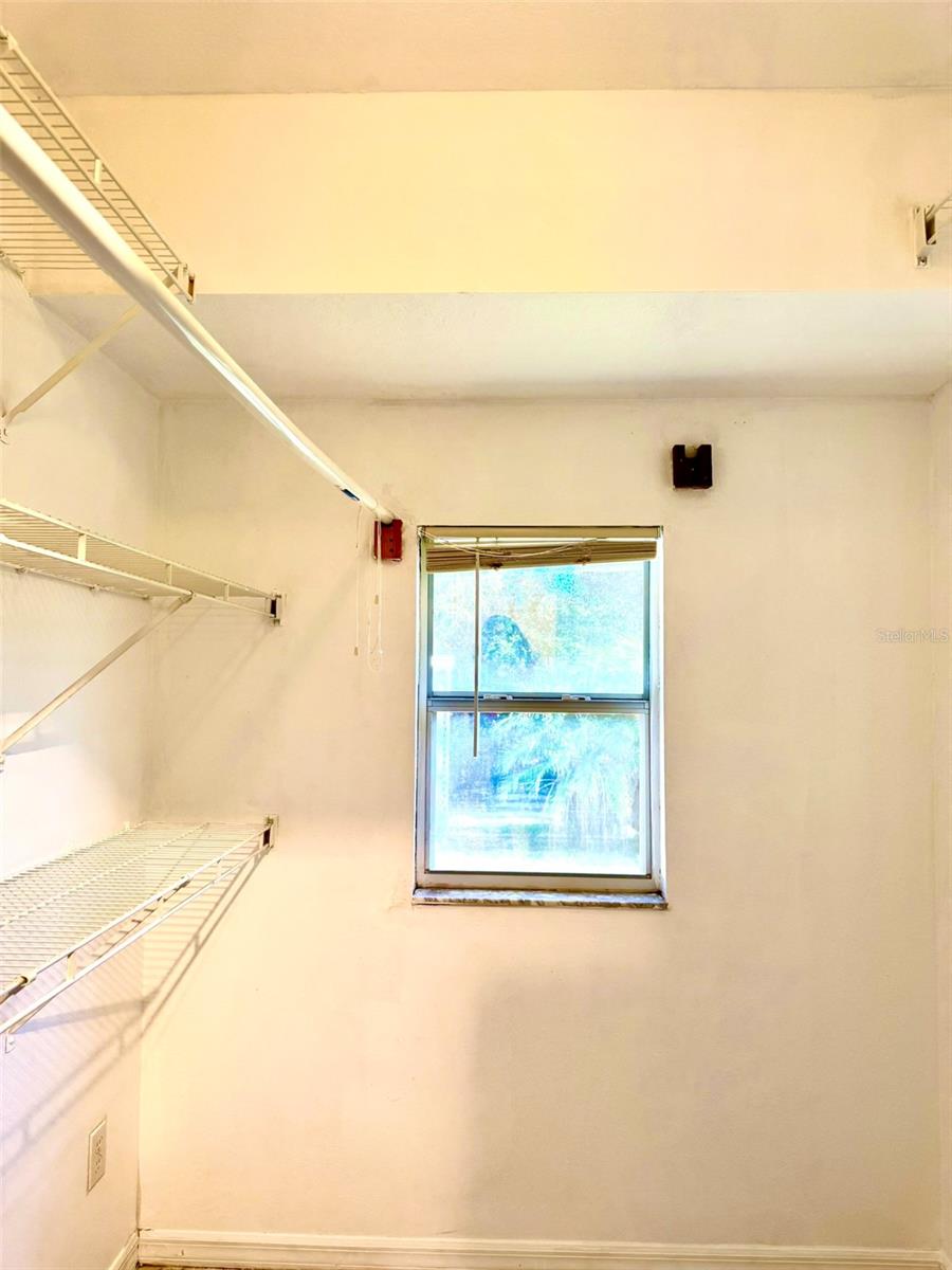 Image 15 of 67 For 19814 Moorgate Street