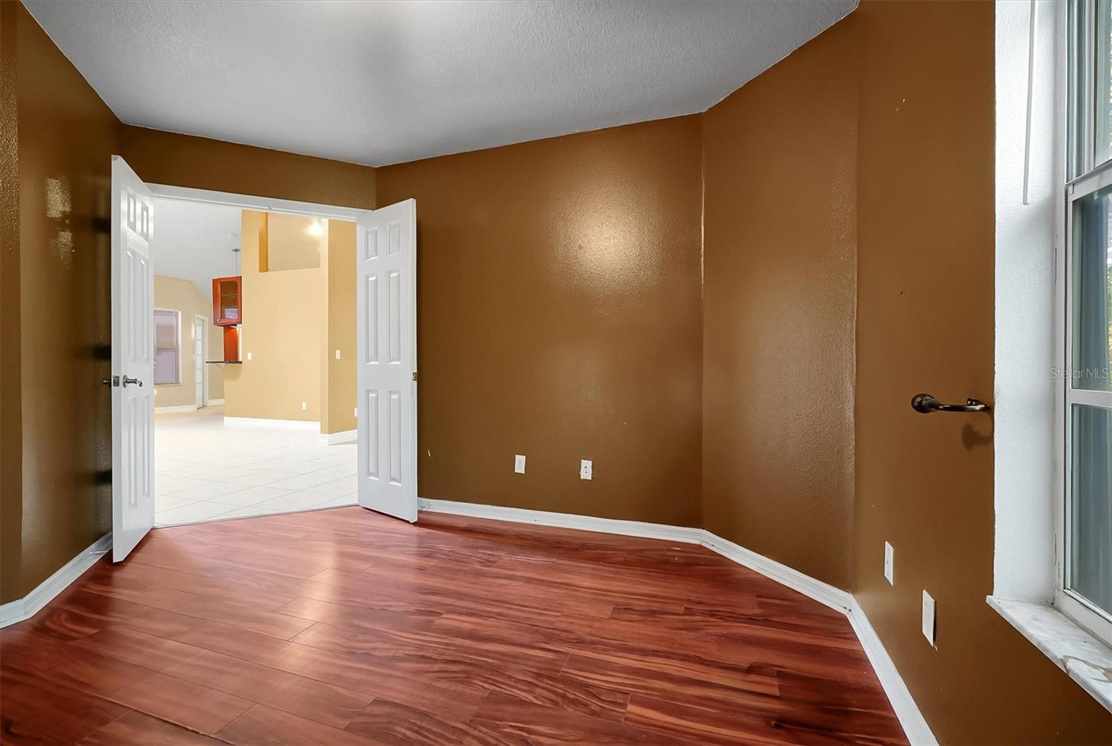 Image 27 of 67 For 19814 Moorgate Street