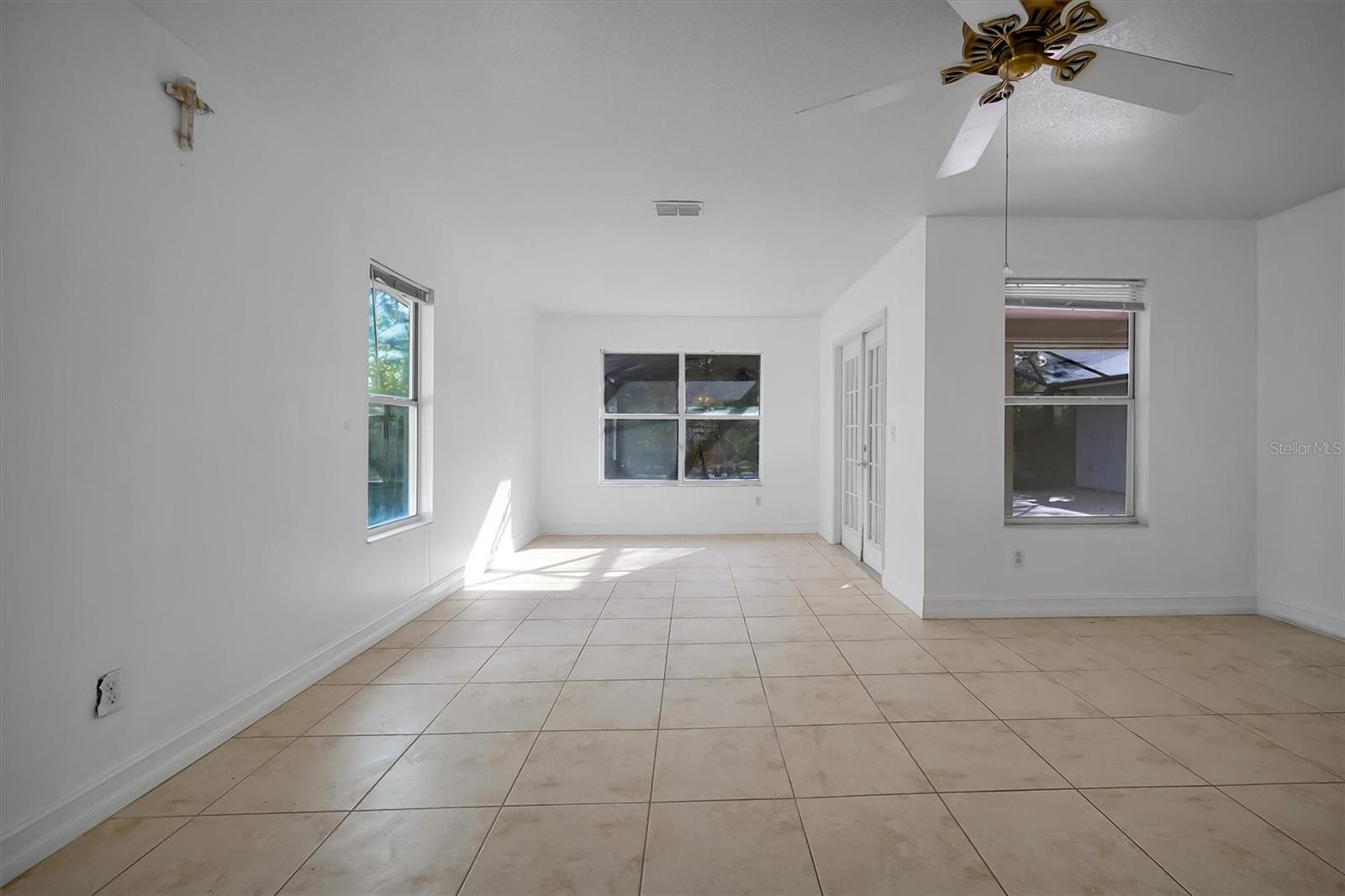 Image 29 of 67 For 19814 Moorgate Street