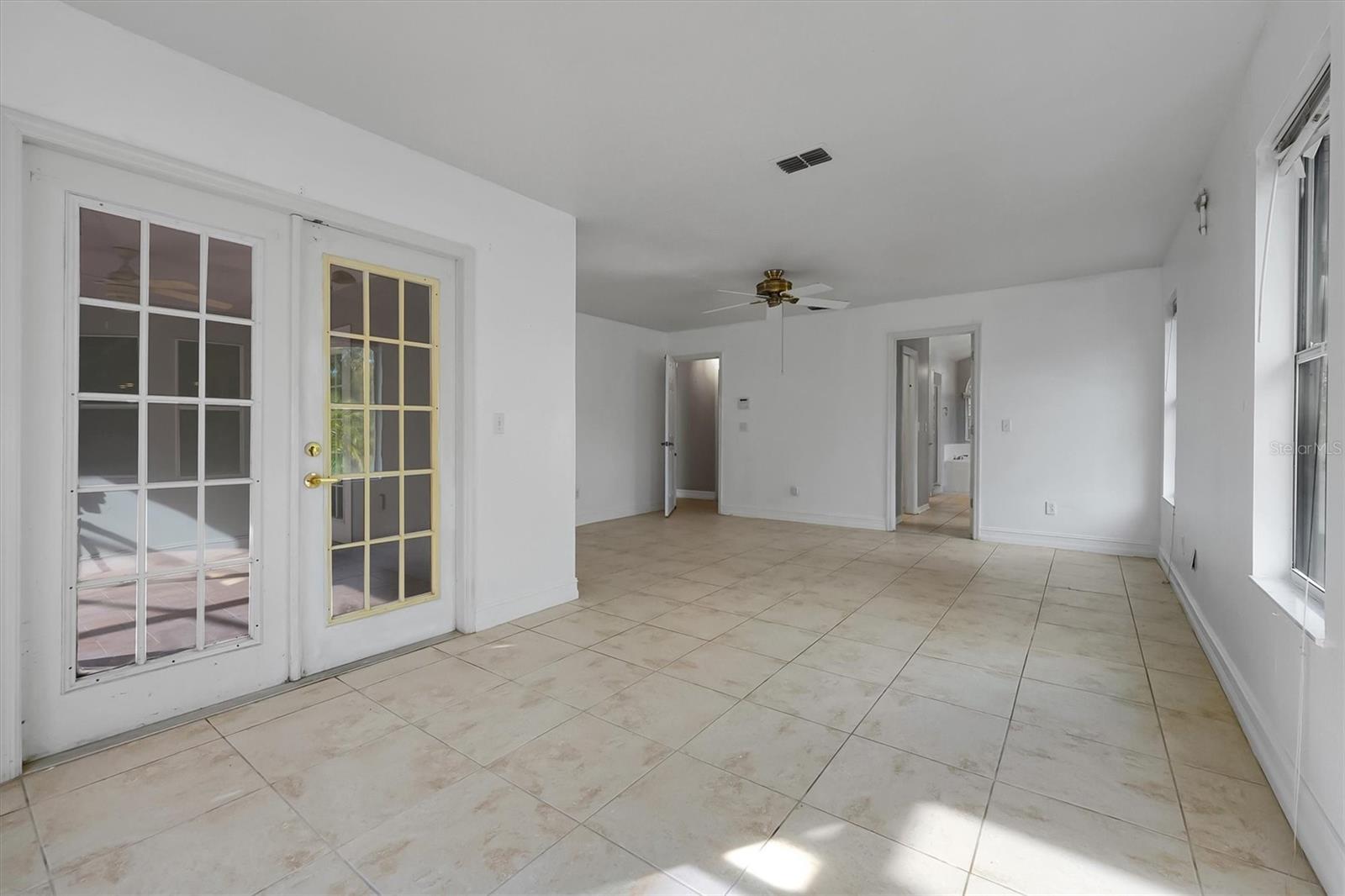 Image 30 of 67 For 19814 Moorgate Street