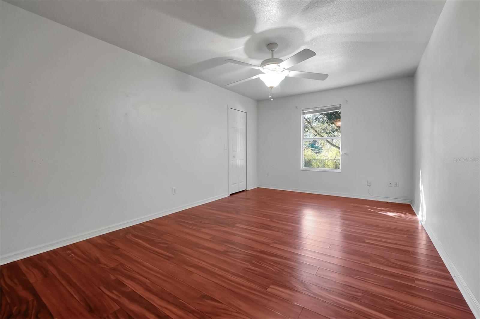 Image 36 of 67 For 19814 Moorgate Street