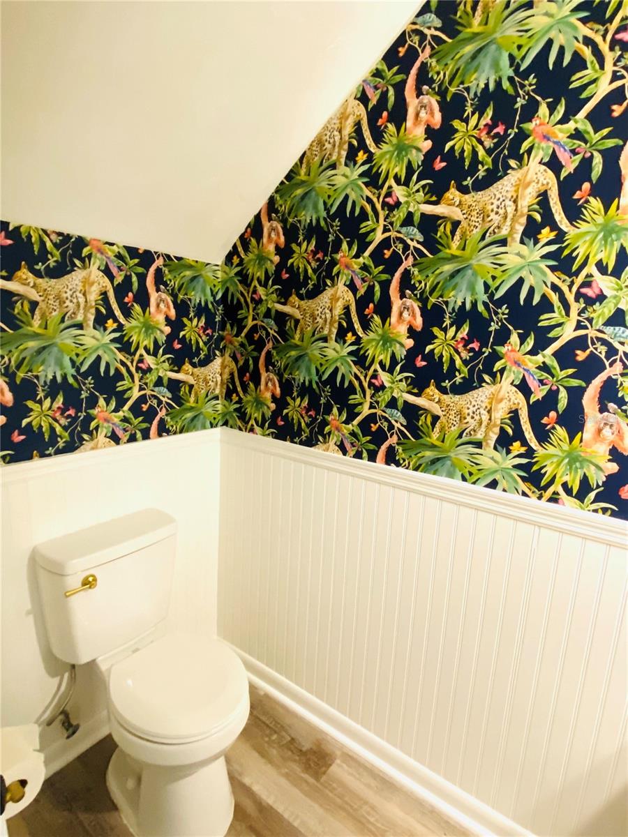 Image 12 of 25 For 148 Douglas Road W C