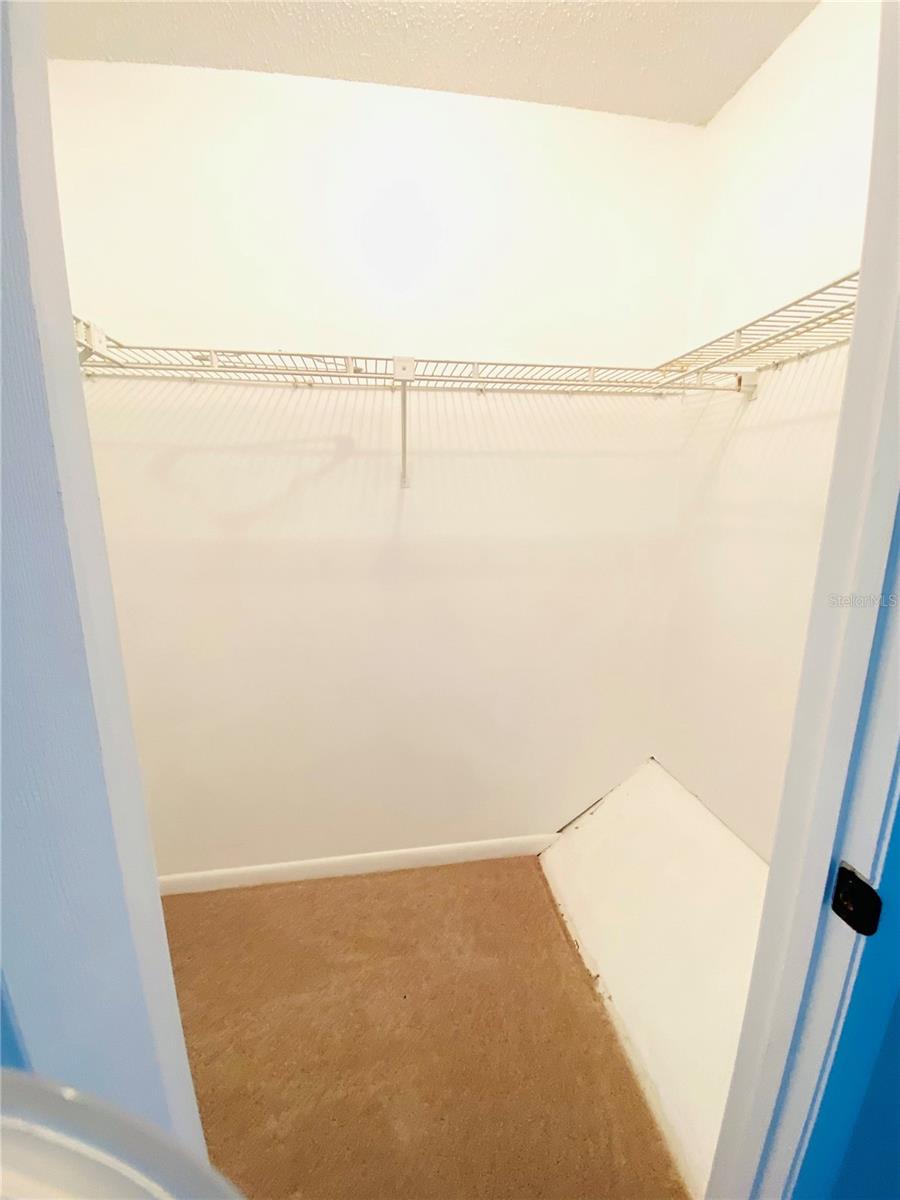 Image 23 of 25 For 148 Douglas Road W C