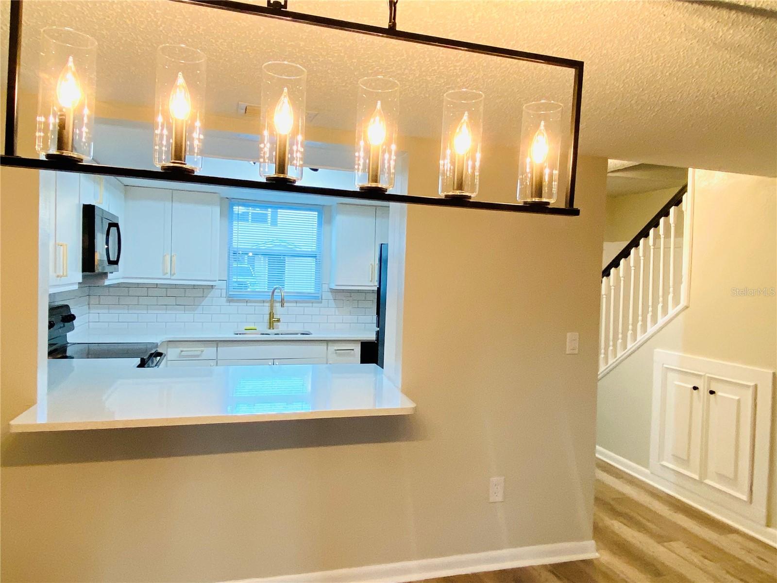 Image 9 of 25 For 148 Douglas Road W C