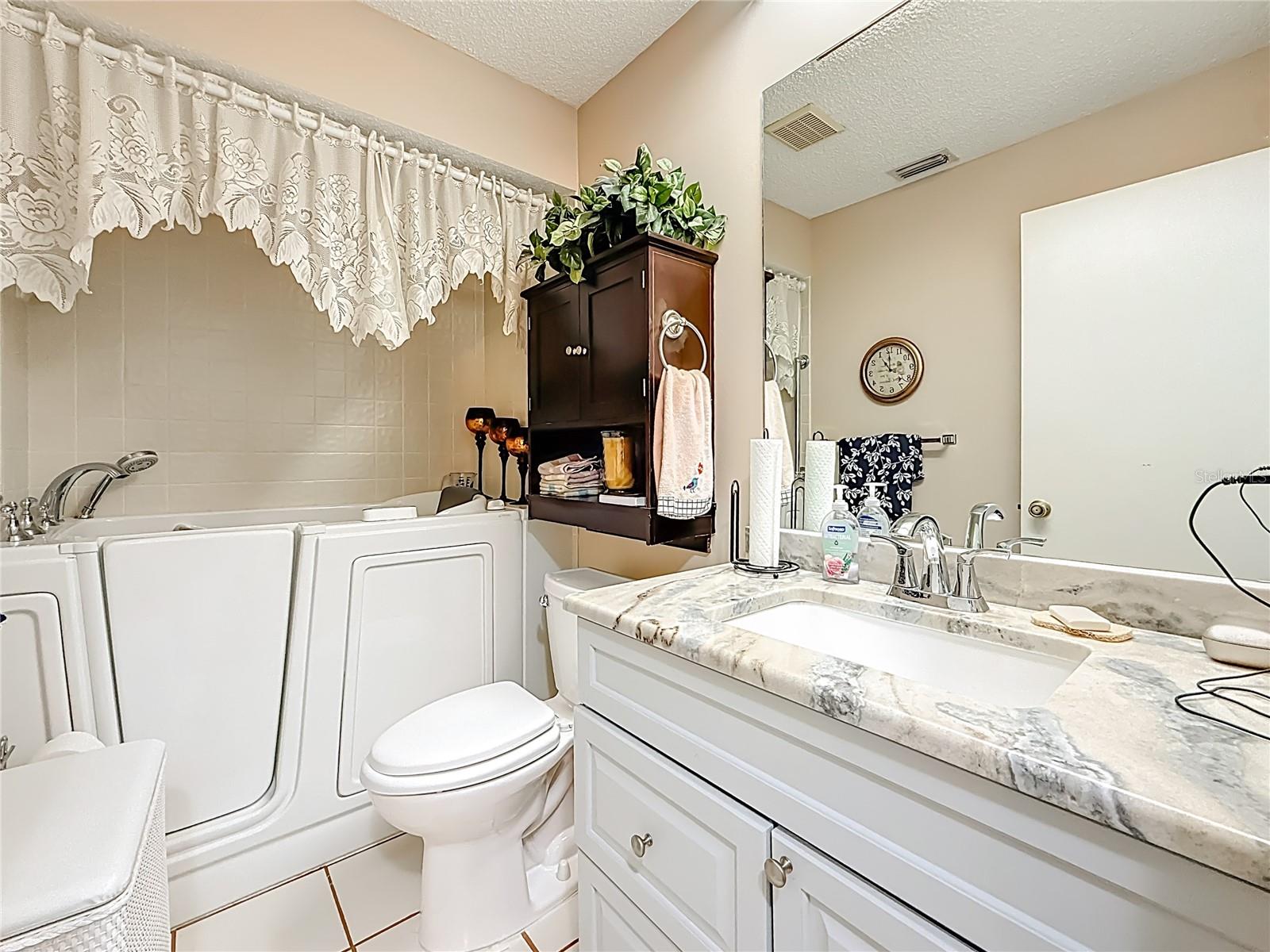 Image 19 of 37 For 38225 Boxwood Drive 38225