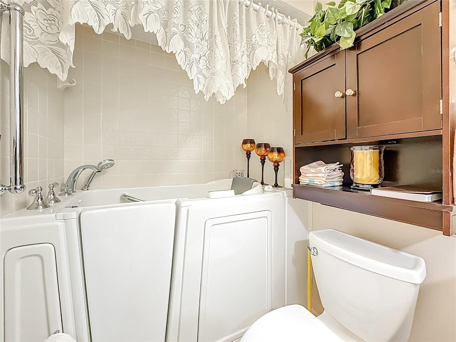 Image 20 of 37 For 38225 Boxwood Drive 38225