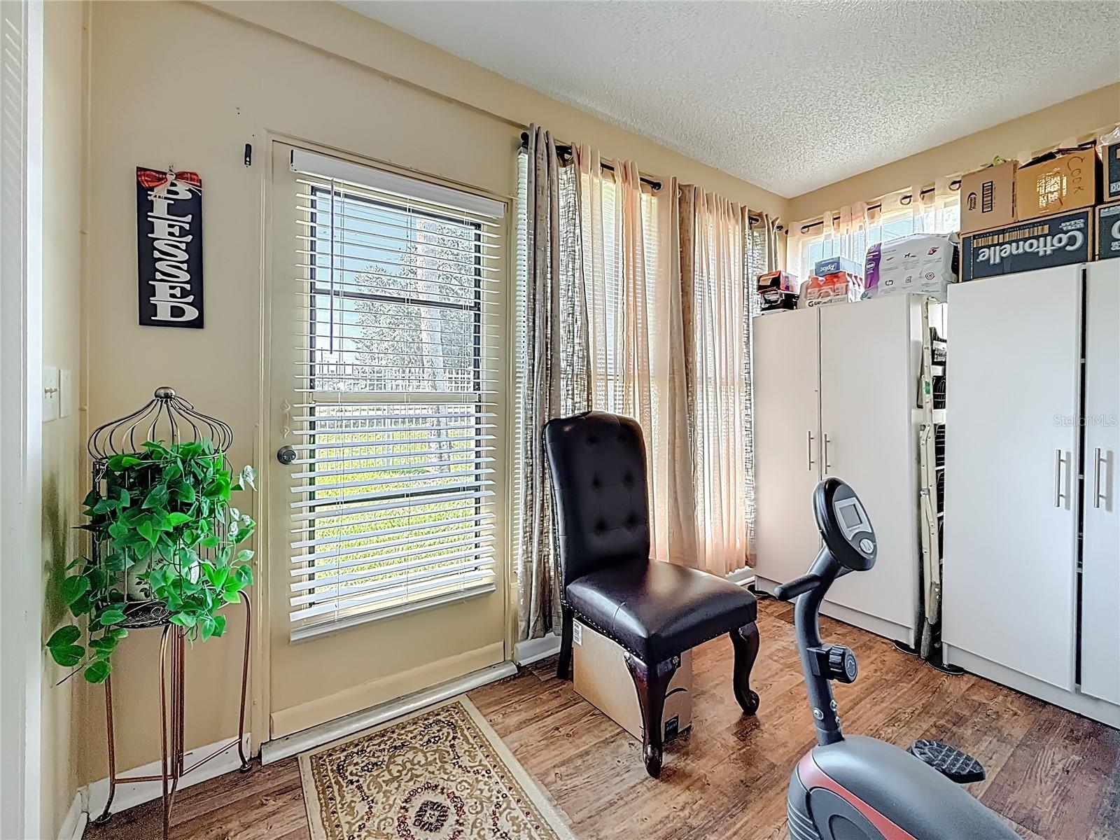 Image 26 of 37 For 38225 Boxwood Drive 38225