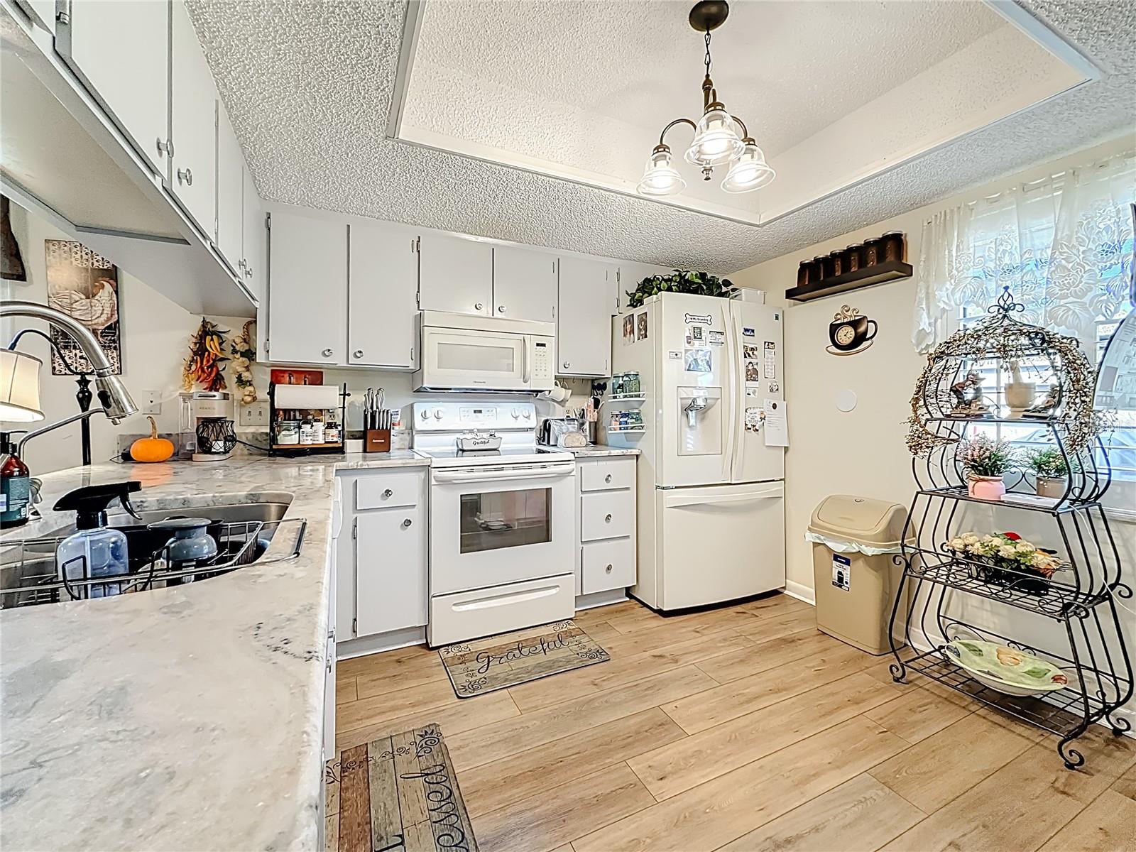 Image 7 of 37 For 38225 Boxwood Drive 38225