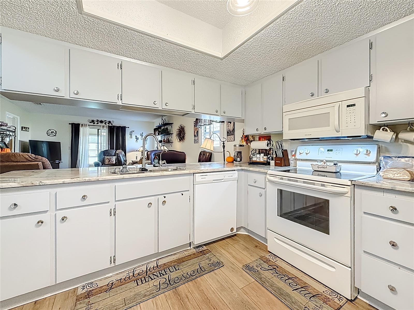 Image 9 of 37 For 38225 Boxwood Drive 38225