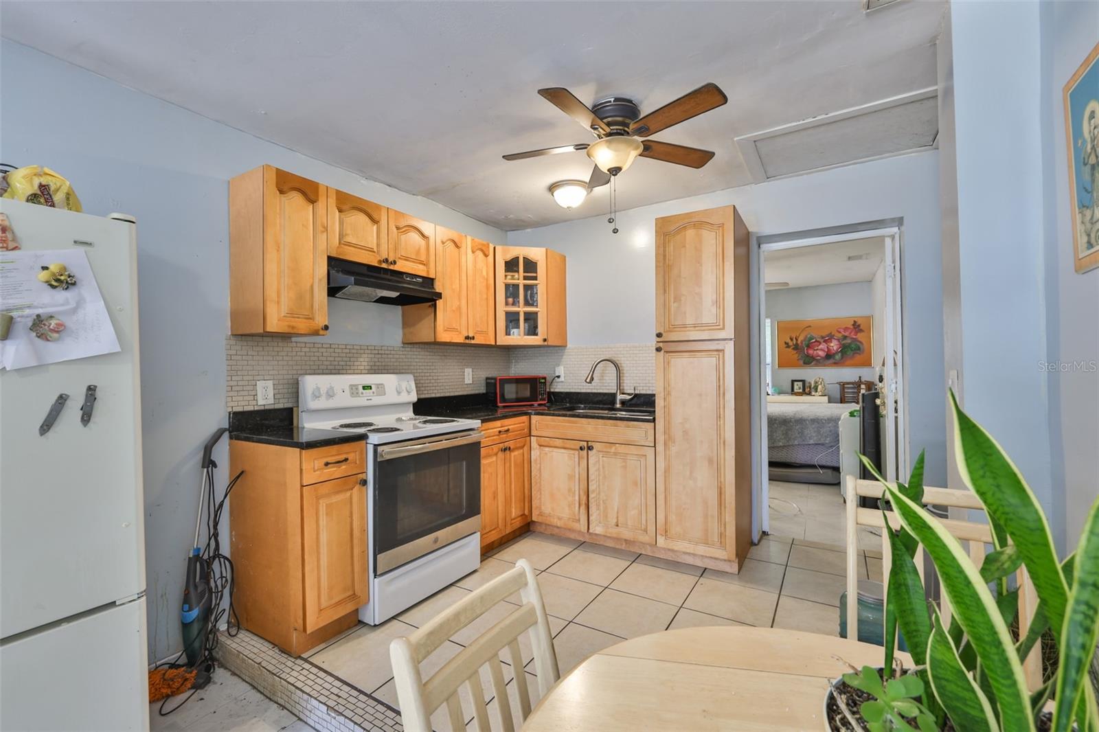 Listing photo id 19 for 3901 Clearfield Avenue