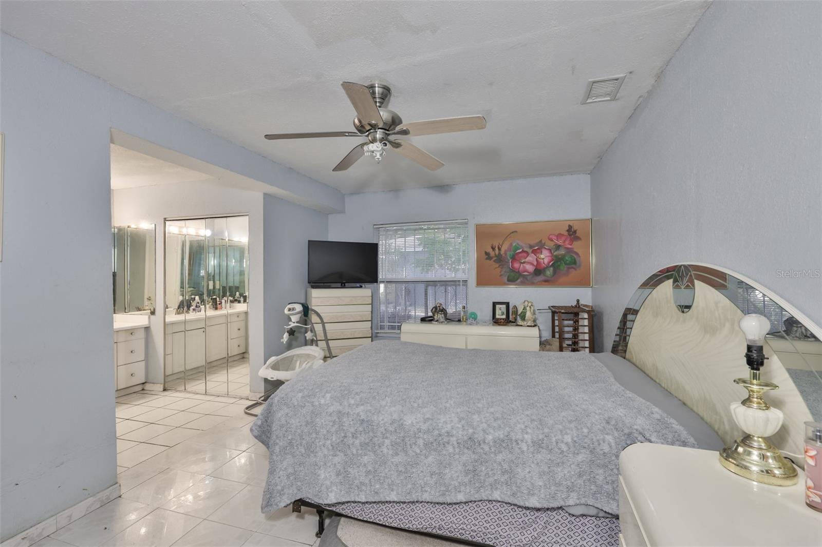 Listing photo id 20 for 3901 Clearfield Avenue