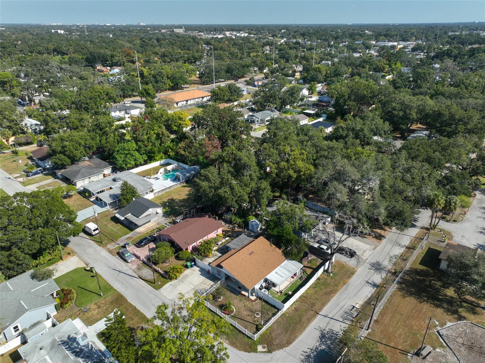 Listing photo id 29 for 3901 Clearfield Avenue