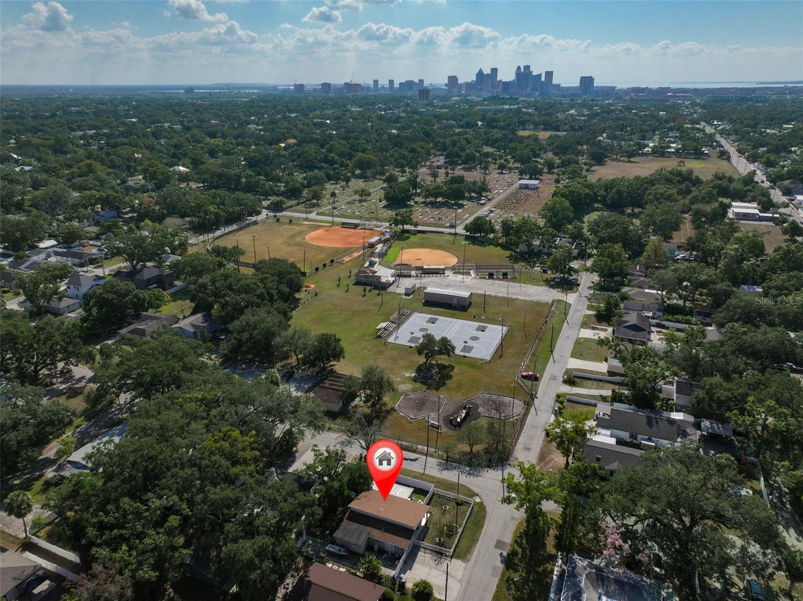 Listing photo id 32 for 3901 Clearfield Avenue