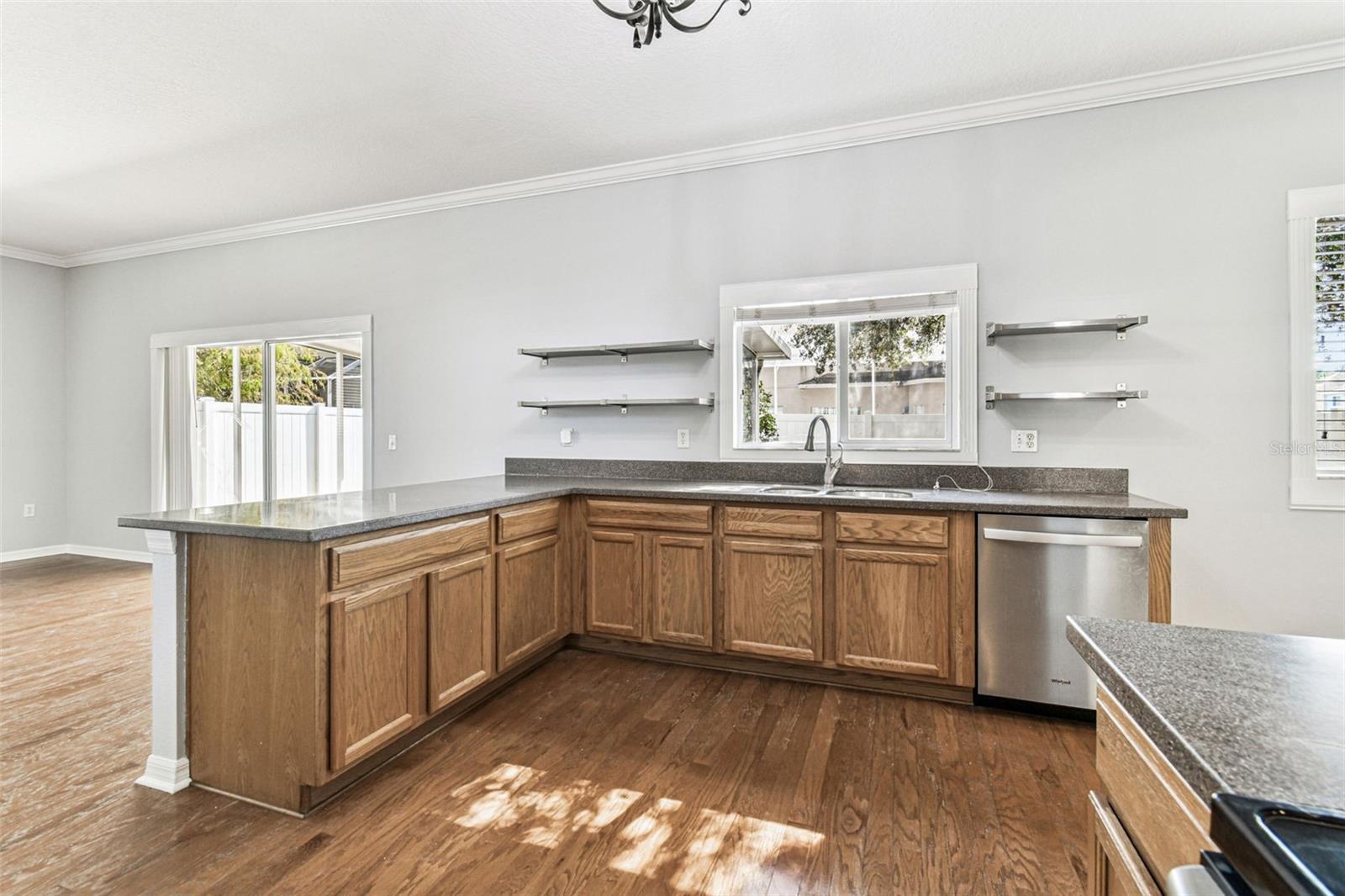 Image 25 of 72 For 395 Wingate Circle