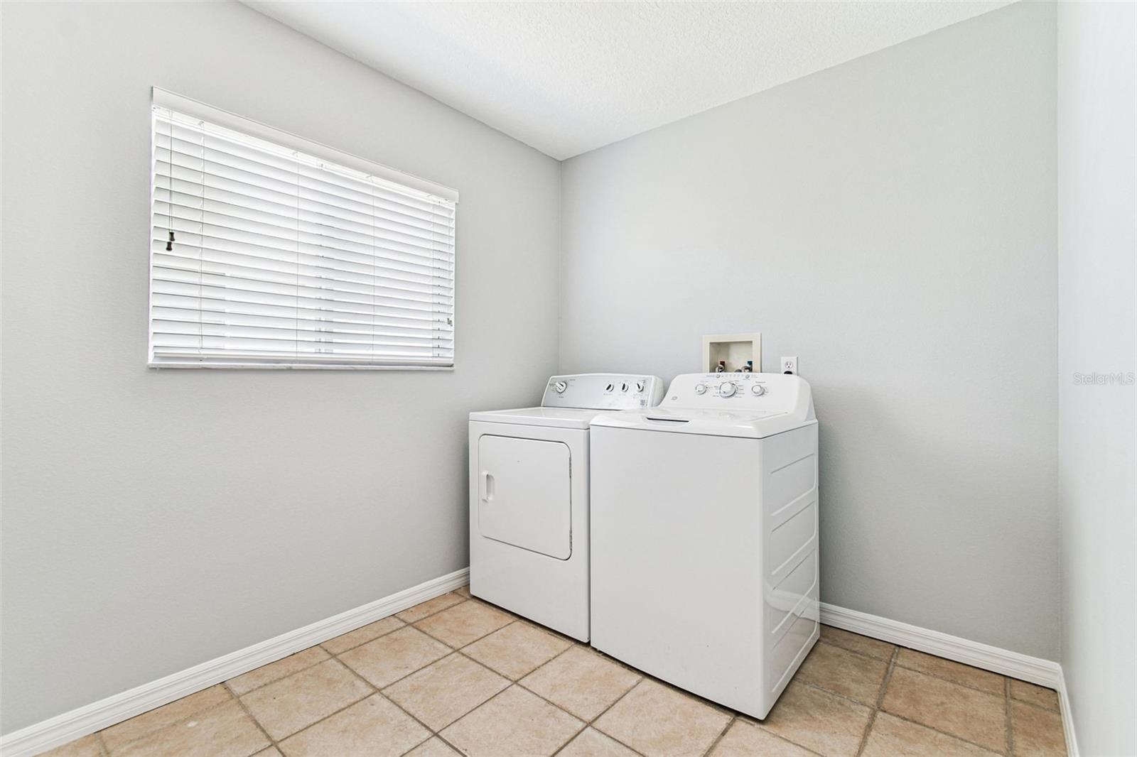 Image 33 of 72 For 395 Wingate Circle