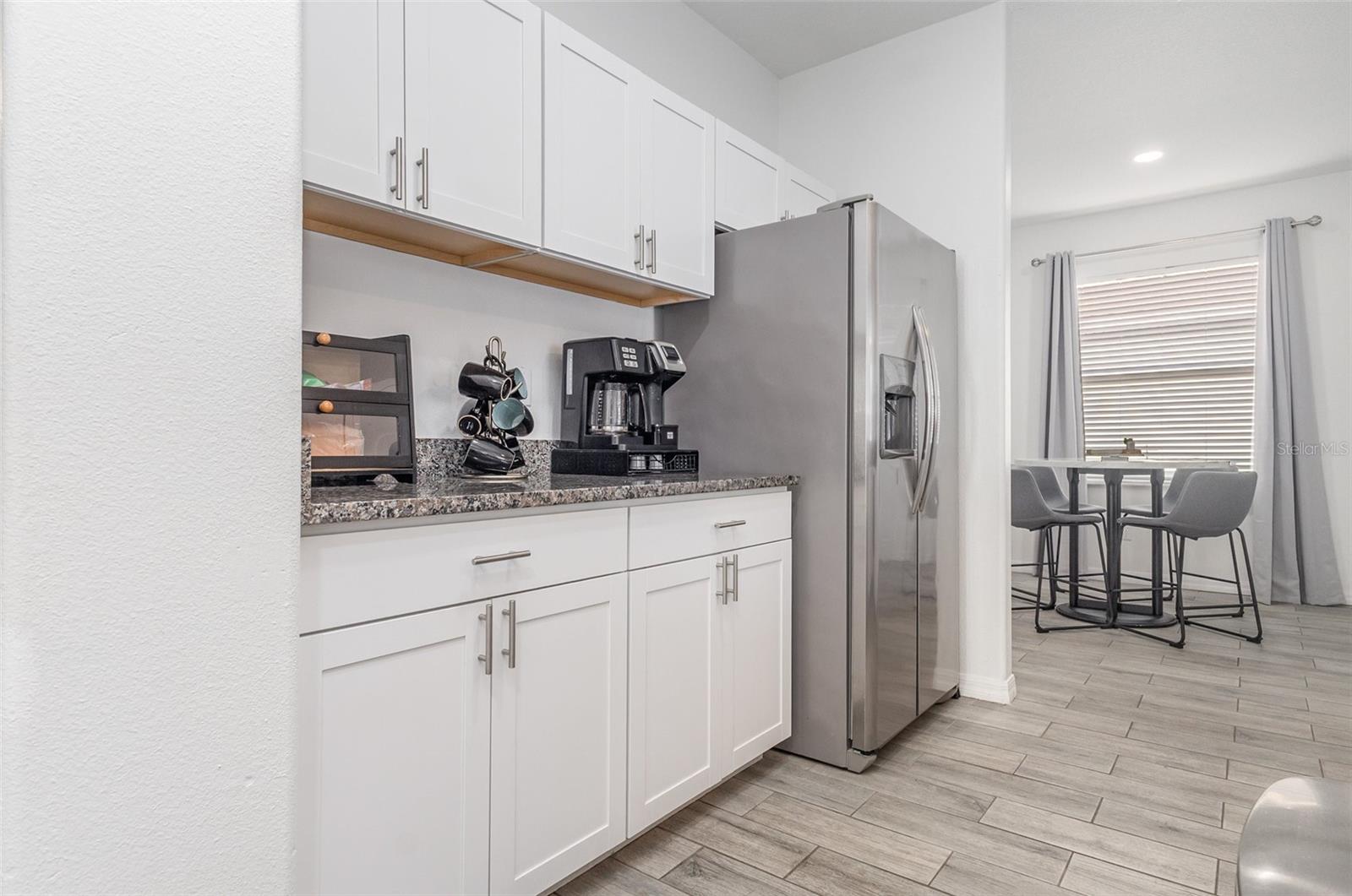 Image 14 of 30 For 456 Knollwood Drive